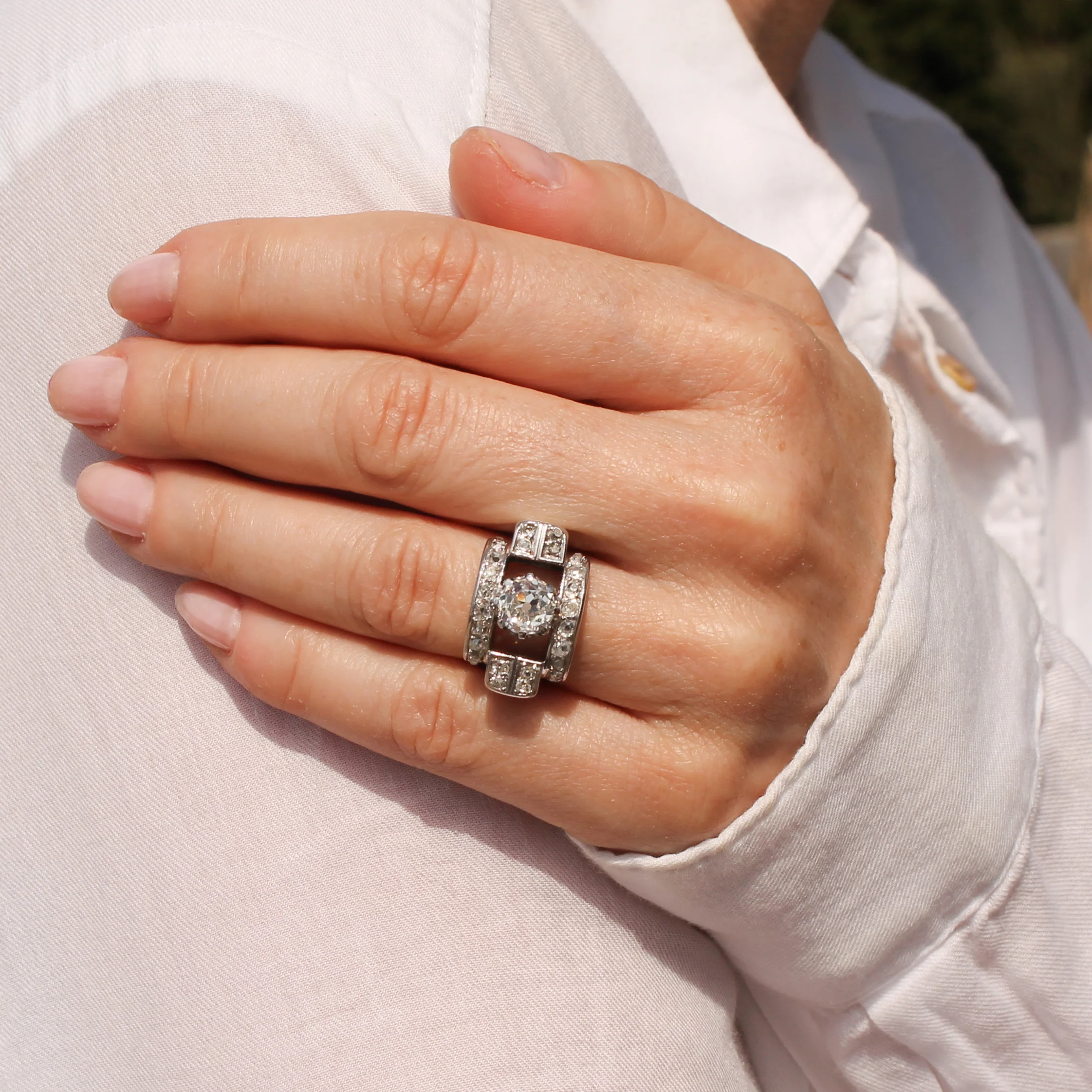 Art Deco 2.32 Carat Old Cut Diamond Cluster Ring, circa 1940 - Image 7
