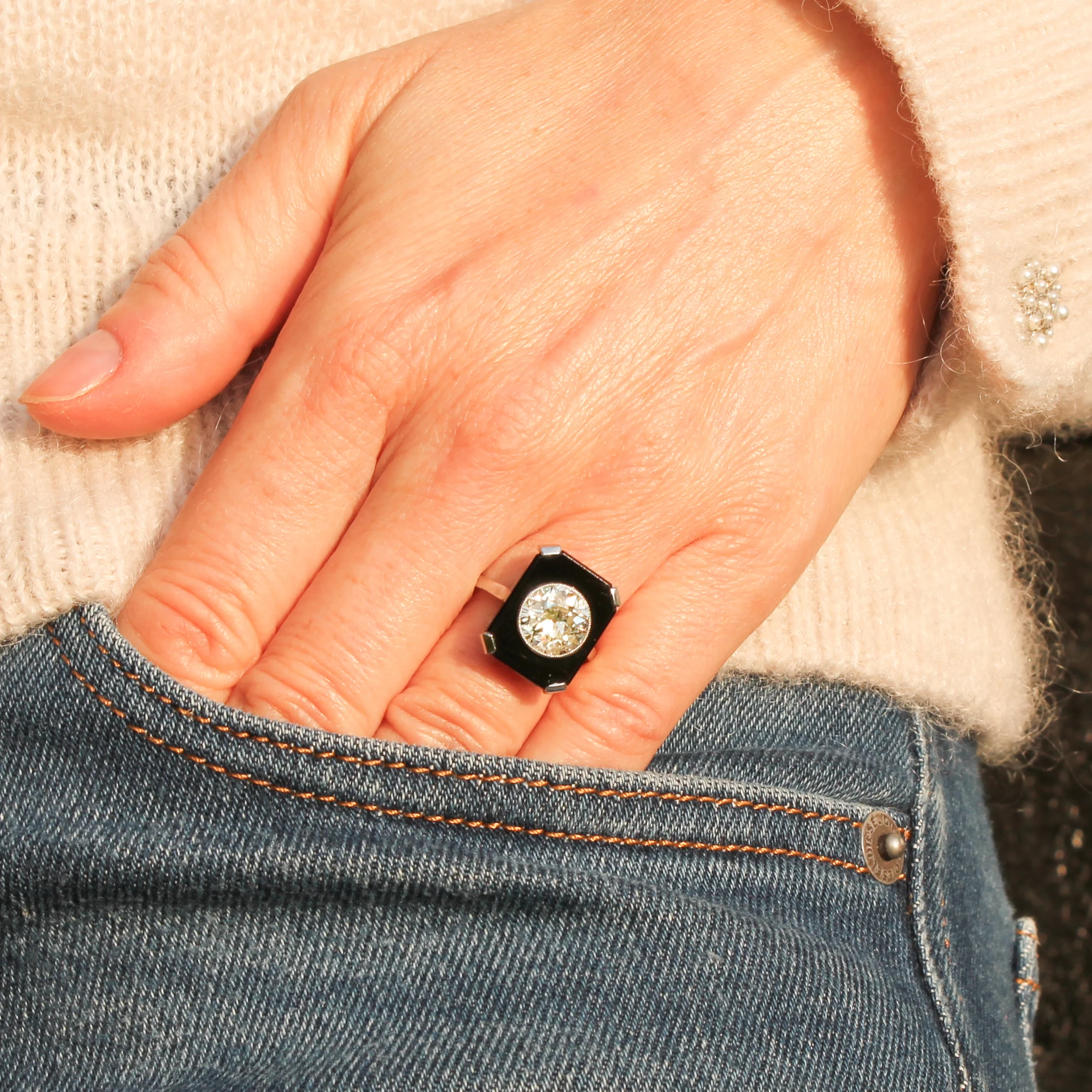 Art Deco 2.40 Carat Old Cut Diamond & Onyx Ring, circa 1920 - Image 7