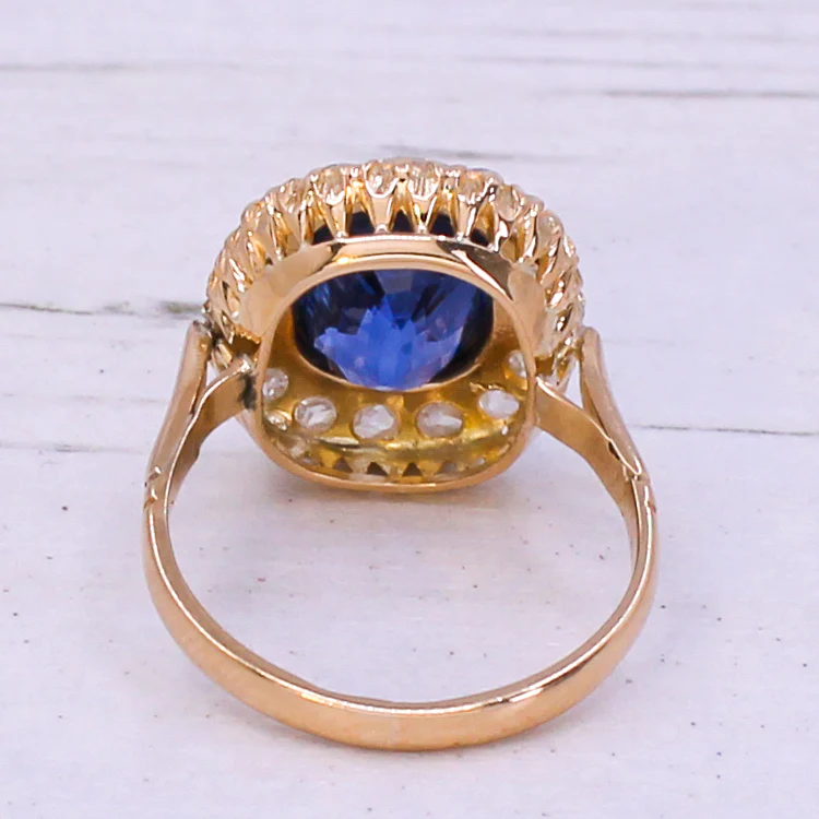 Art Deco 3.89 Carat Burmese Sapphire & Diamond Cluster Ring, Circa 1925 - Image 5
