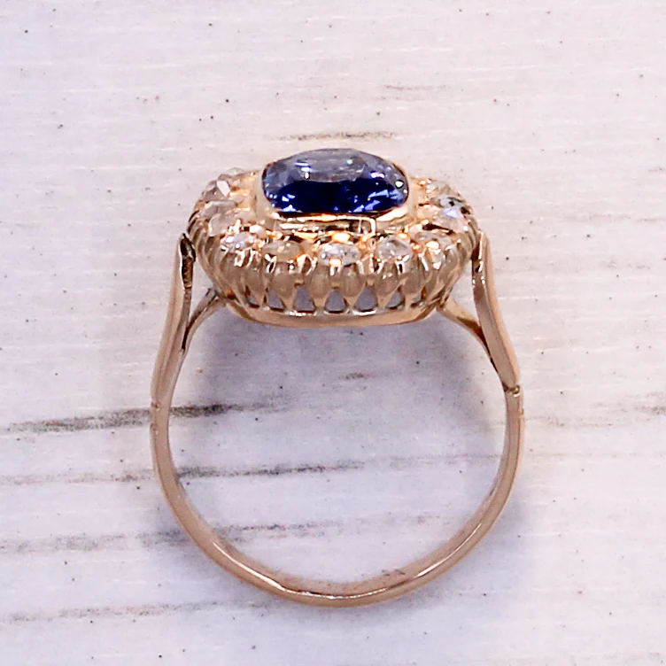 Art Deco 3.89 Carat Burmese Sapphire & Diamond Cluster Ring, Circa 1925 - Image 6