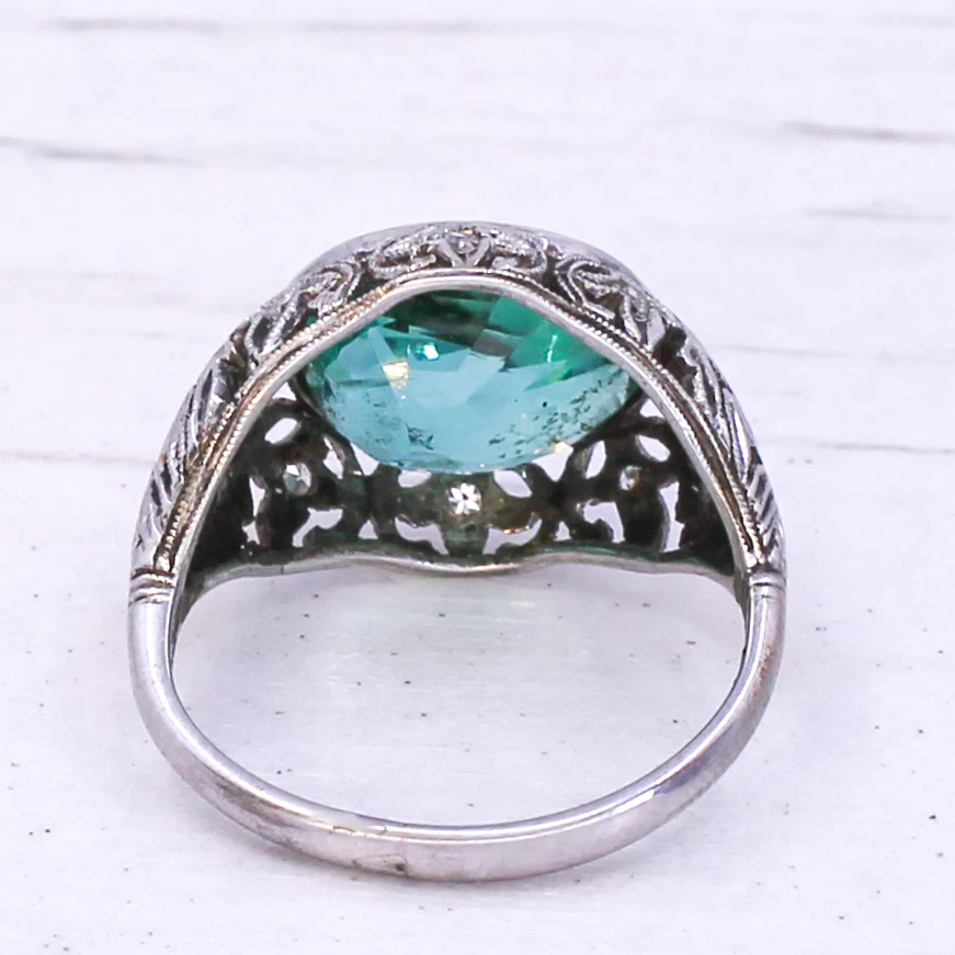 Art Deco 4.40 Carat Minor Oil Emerald Ring, dated 1930 - Image 5