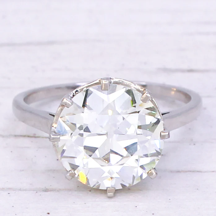 Art Deco 4.45 Carat Old European Cut Diamond Engagement Ring, circa 1940 - Image 3