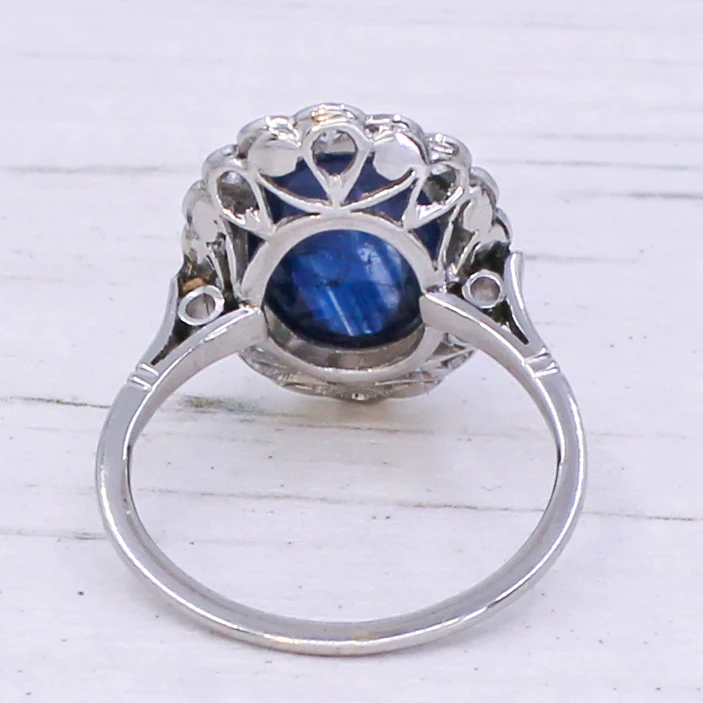 Art Deco 4.90 Carat Cabochon Sapphire & Diamond Ring, circa 1930 - Image 5