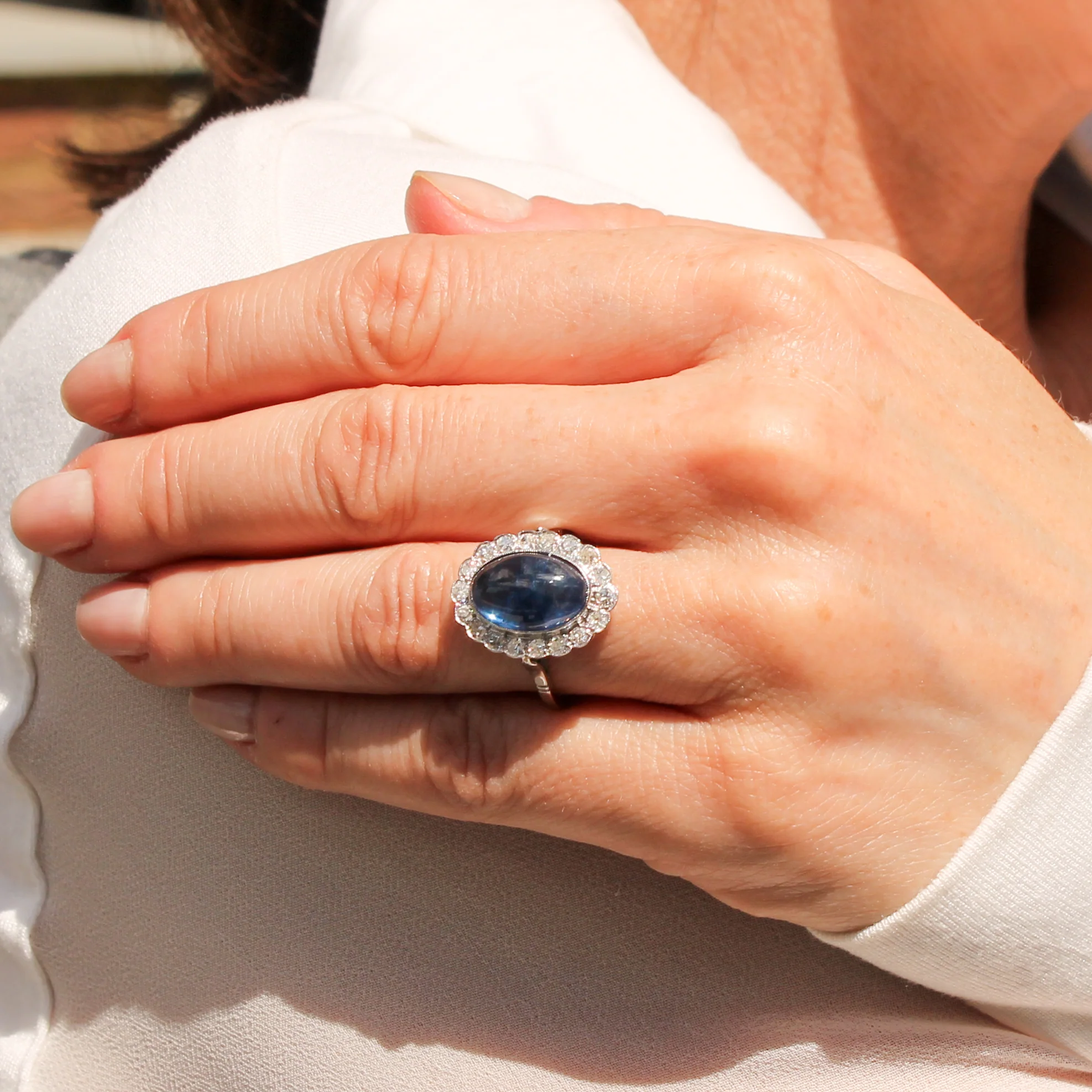 Art Deco 4.90 Carat Cabochon Sapphire & Diamond Ring, circa 1930 - Image 8