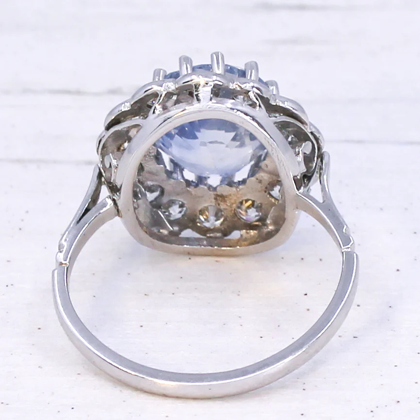 Art Deco 4.93 Carat Ceylon Sapphire & Diamond Cluster Ring, circa 1940 - Image 5
