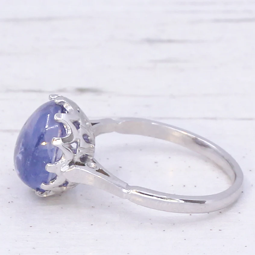 Art Deco 6.14 Carat Ceylon Purple Cabochon Sapphire Ring, circa 1915 - Image 4