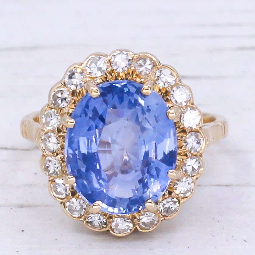 Art Deco 6.80 Carat Natural Ceylon Sapphire & Diamond Cluster Ring, Circa 1940 - Image 3