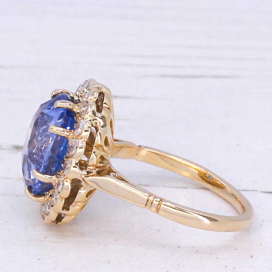 Art Deco 6.80 Carat Natural Ceylon Sapphire & Diamond Cluster Ring, Circa 1940 - Image 4