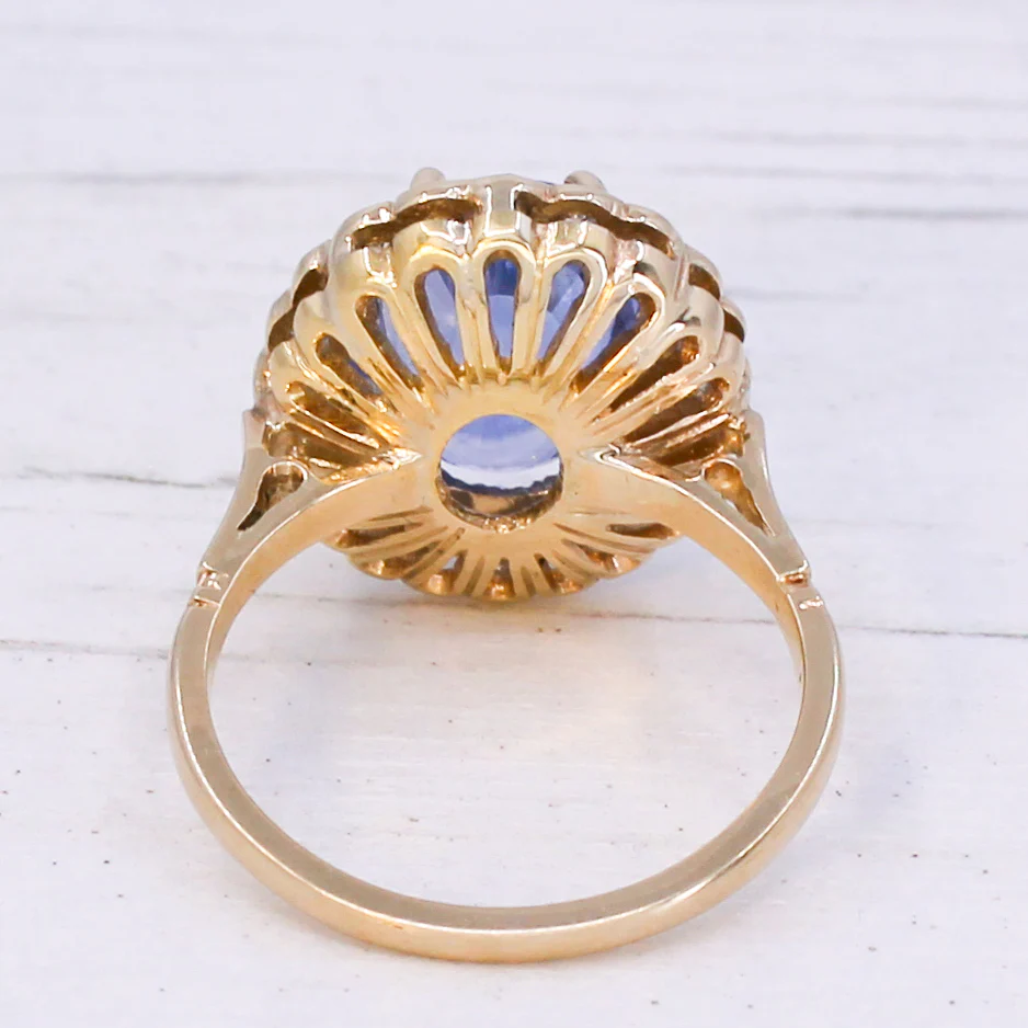 Art Deco 6.80 Carat Natural Ceylon Sapphire & Diamond Cluster Ring, Circa 1940 - Image 5