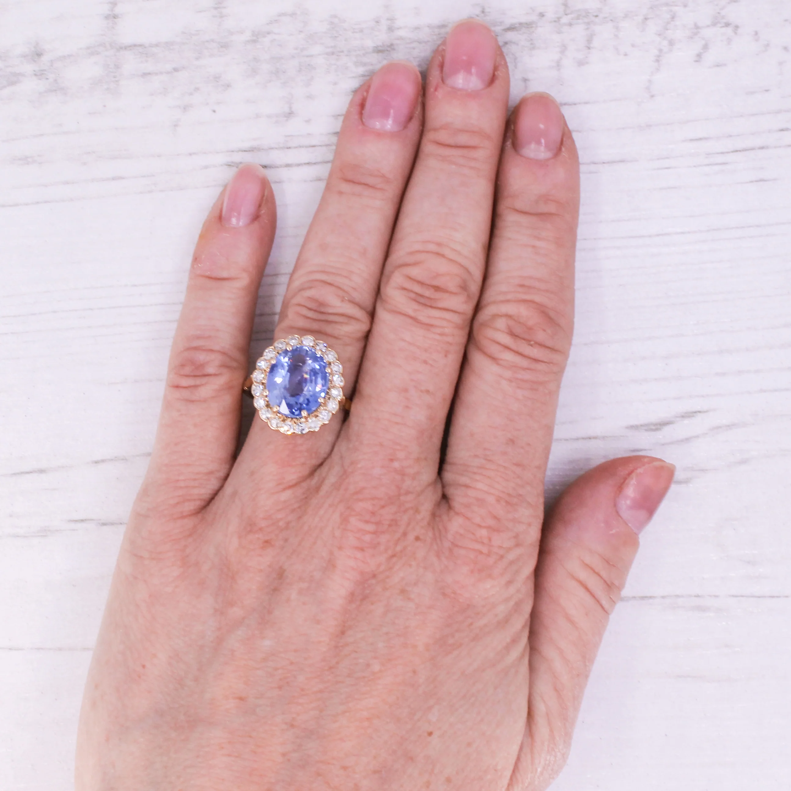 Art Deco 6.80 Carat Natural Ceylon Sapphire & Diamond Cluster Ring, Circa 1940 - Image 7