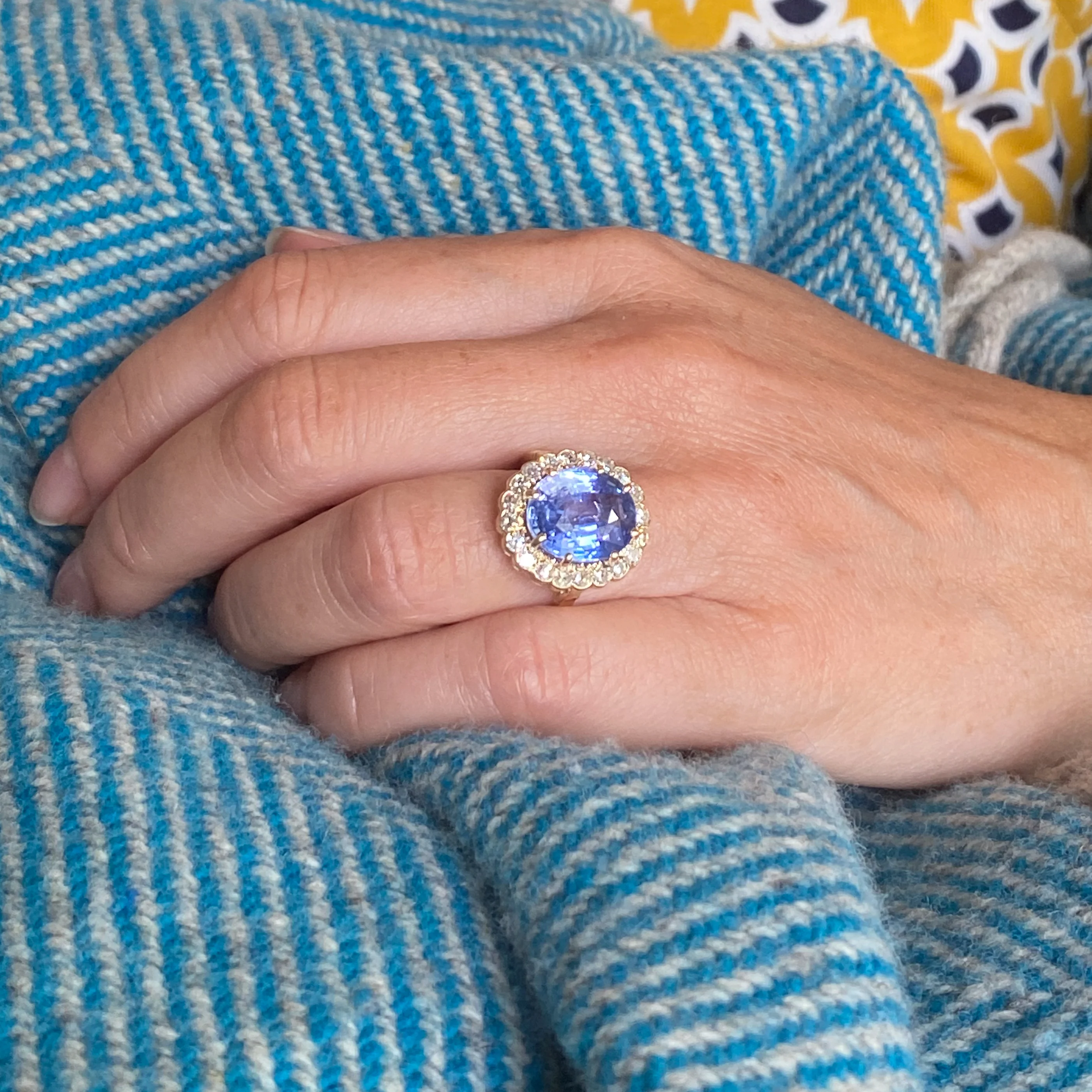 Art Deco 6.80 Carat Natural Ceylon Sapphire & Diamond Cluster Ring, Circa 1940 - Image 8