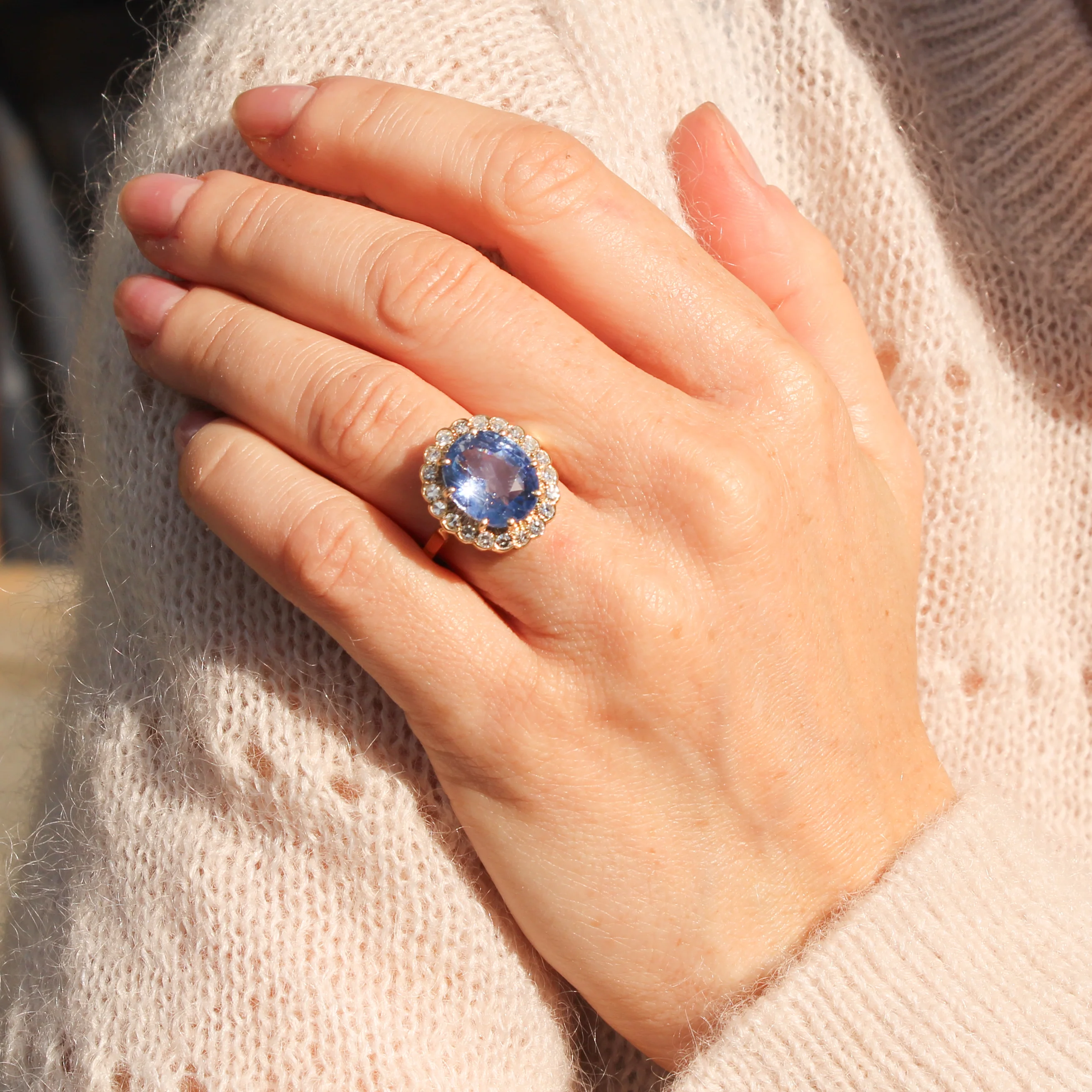 Art Deco 6.80 Carat Natural Ceylon Sapphire & Diamond Cluster Ring, Circa 1940 - Image 9