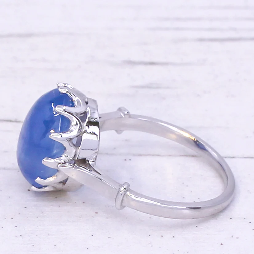 Art Deco 7.78 Carat Natural Ceylon Cabochon Sapphire Ring, circa 1920 - Image 4