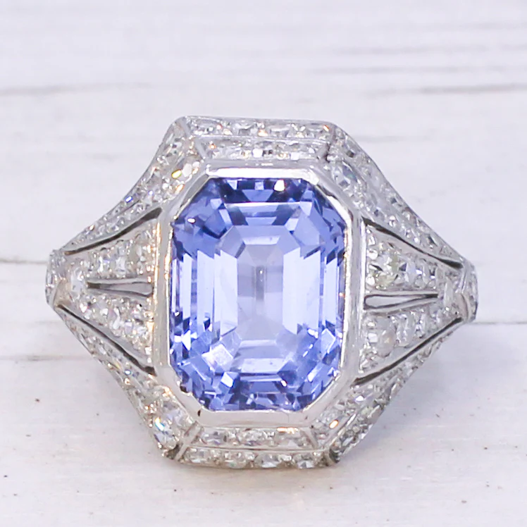 Art Deco 8.90 Carat Natural Ceylon Sapphire Ring, circa 1920 - Image 3