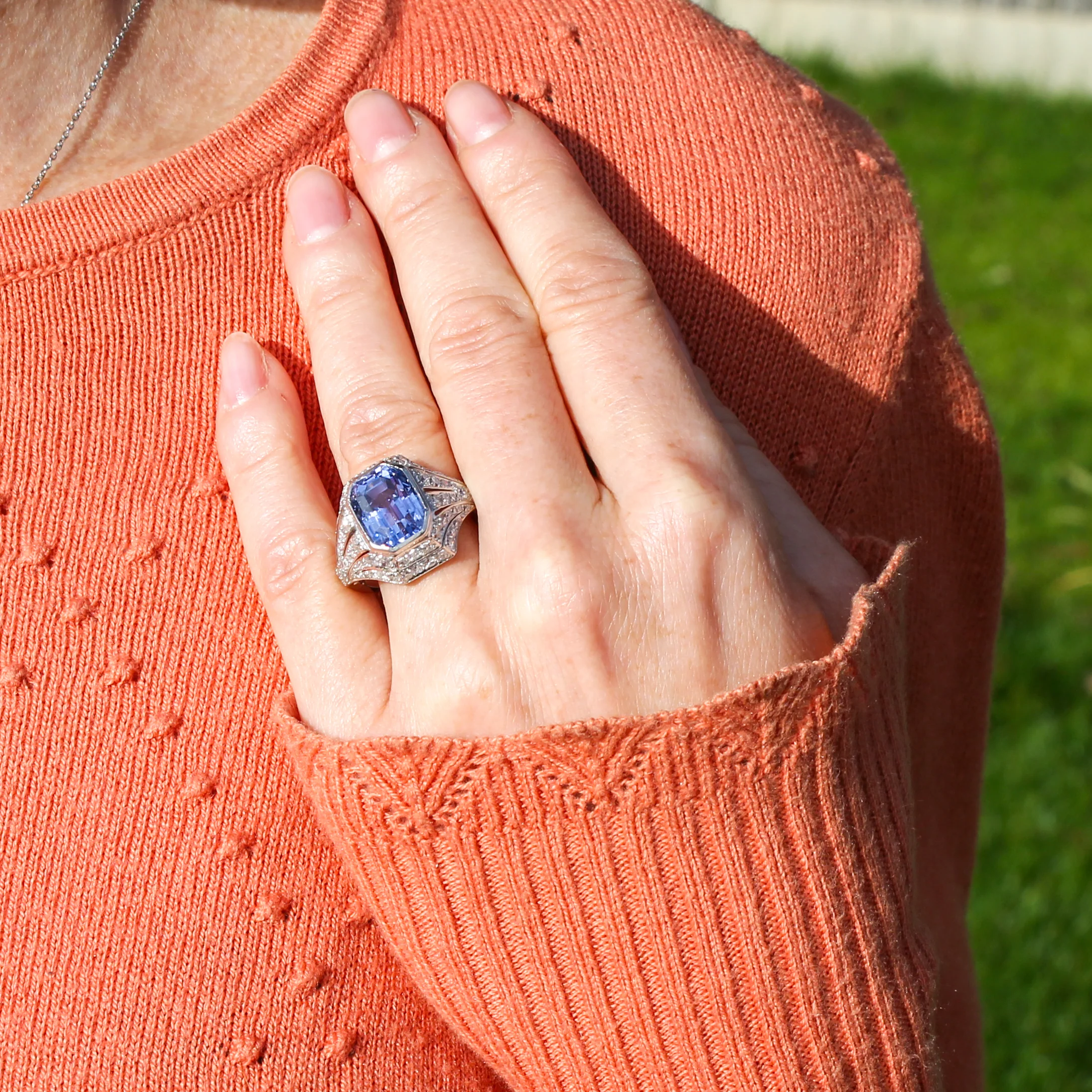 Art Deco 8.90 Carat Natural Ceylon Sapphire Ring, circa 1920 - Image 9