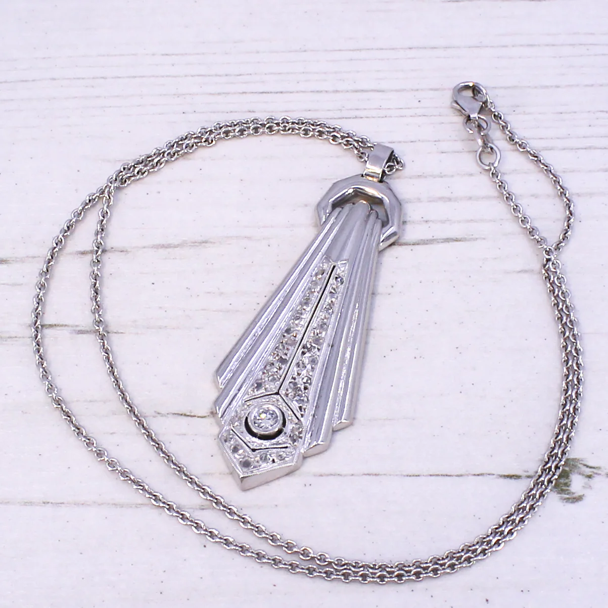 Art Deco Diamond Pendant, circa 1940 - Image 5