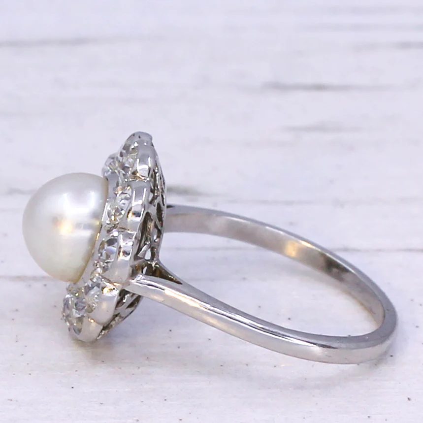 Art Deco Natural Pearl & 0.88 Carat Old Cut Diamond Cluster Ring, circa 1925 - Image 4