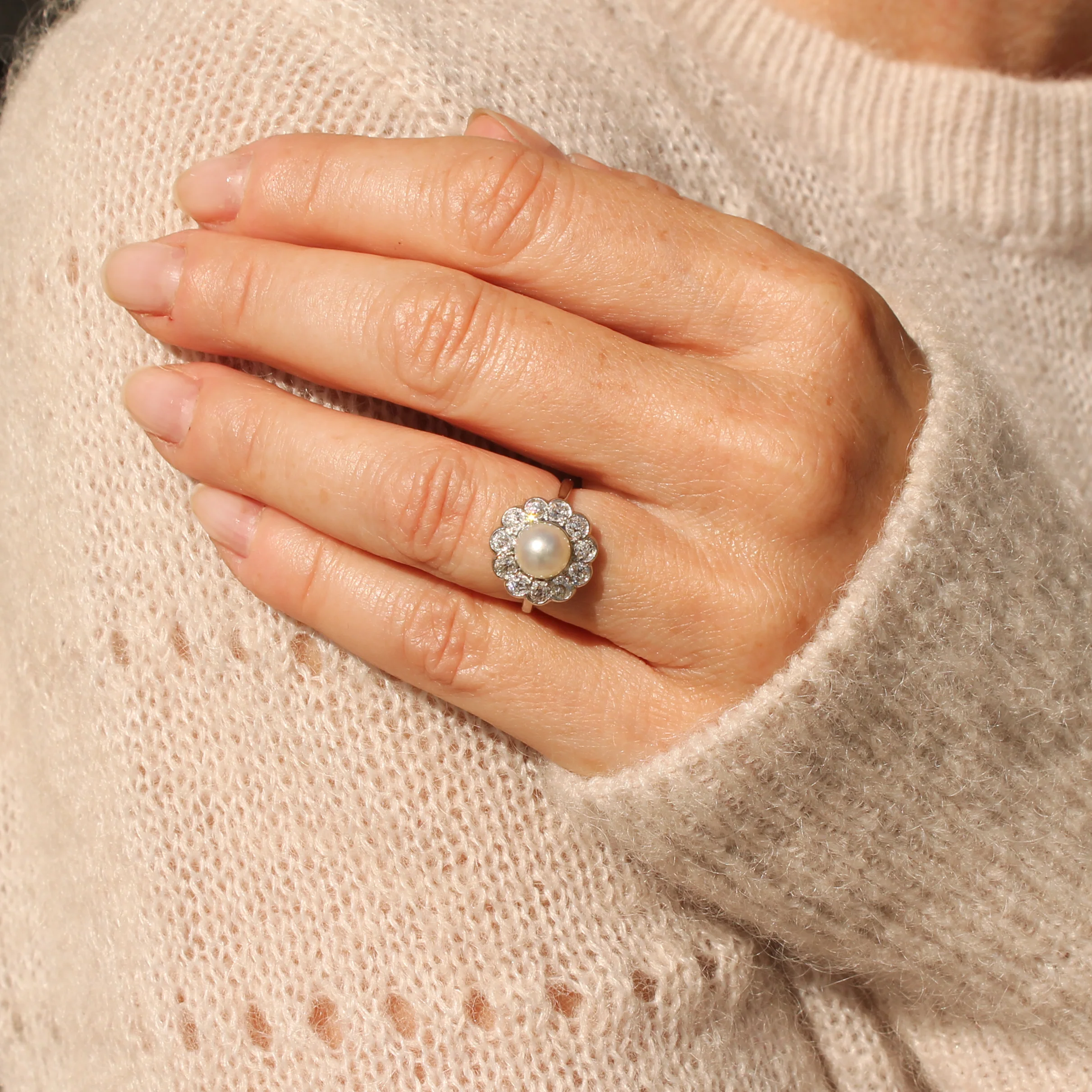 Art Deco Natural Pearl & 0.88 Carat Old Cut Diamond Cluster Ring, circa 1925 - Image 7