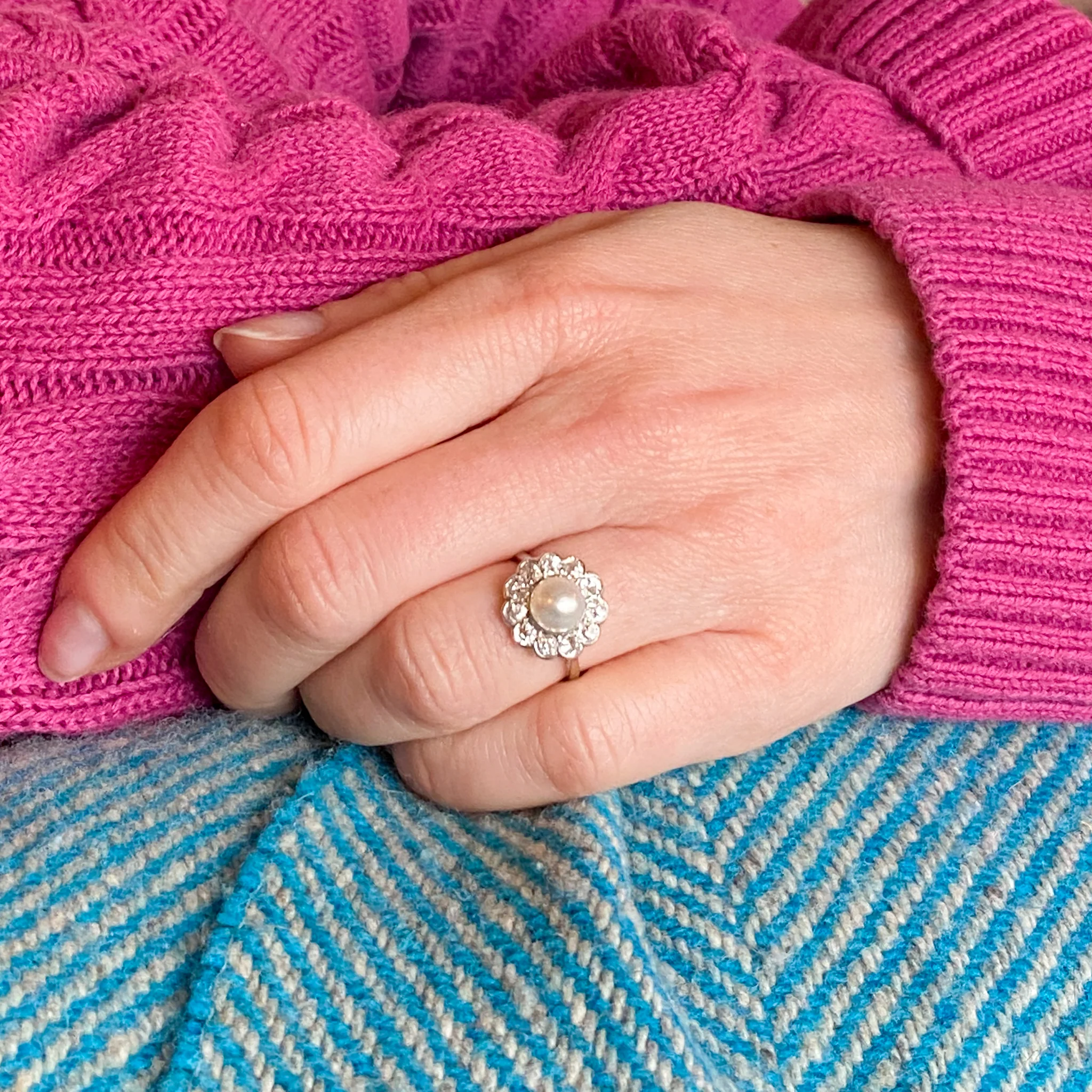 Art Deco Natural Pearl & 0.88 Carat Old Cut Diamond Cluster Ring, circa 1925 - Image 8