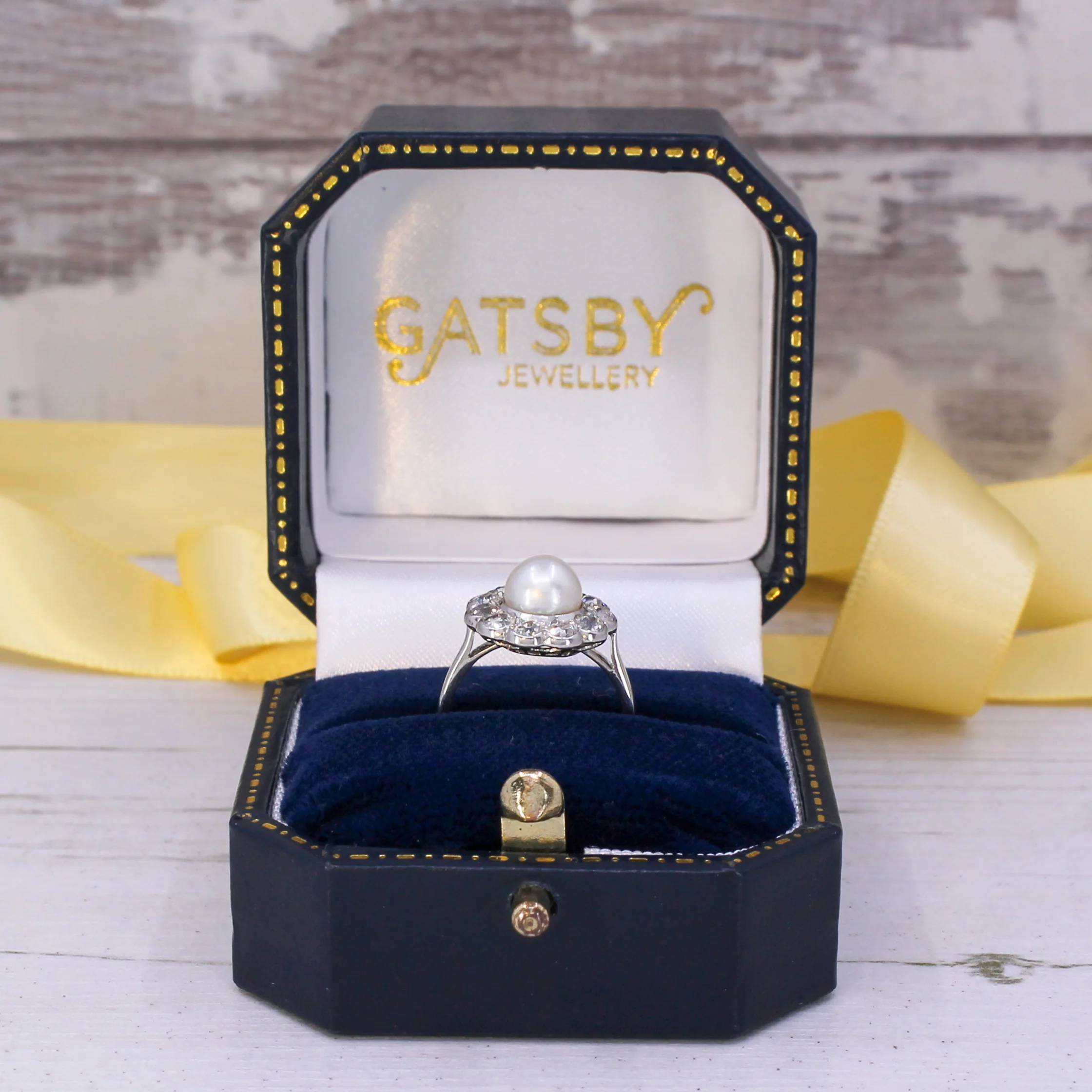 Art Deco Natural Pearl & 0.88 Carat Old Cut Diamond Cluster Ring, circa 1925 - Image 9