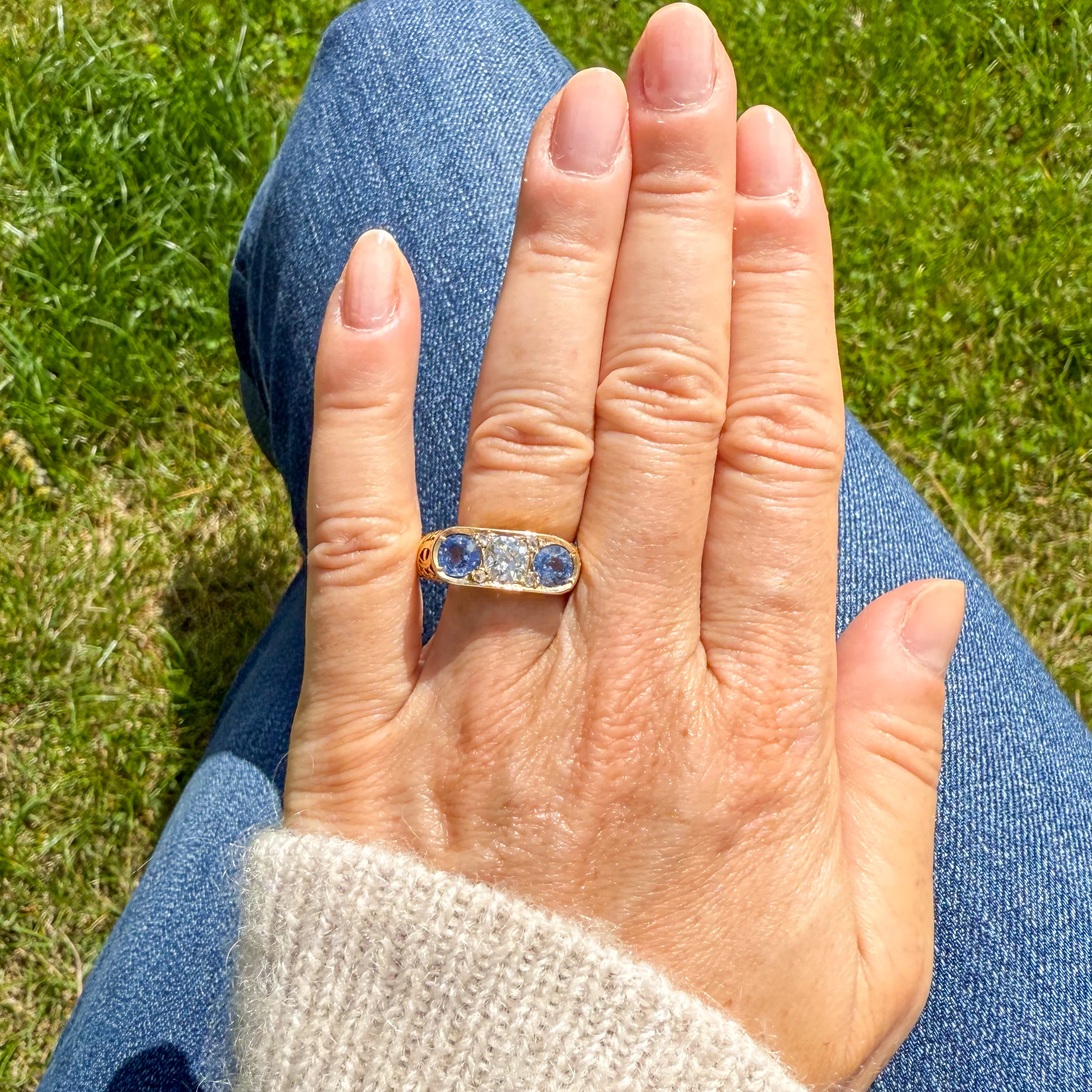 Art Nouveau 0.90 Carat Old Cut Diamond & 1.30 Carat Sapphire Ring, circa 1915 - Image 6