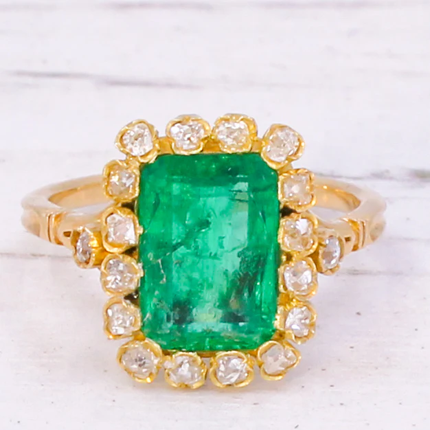 Art Nouveau 2.80 Carat Colombian Emerald & Old Cut Diamond Ring, circa 1900 - Image 3