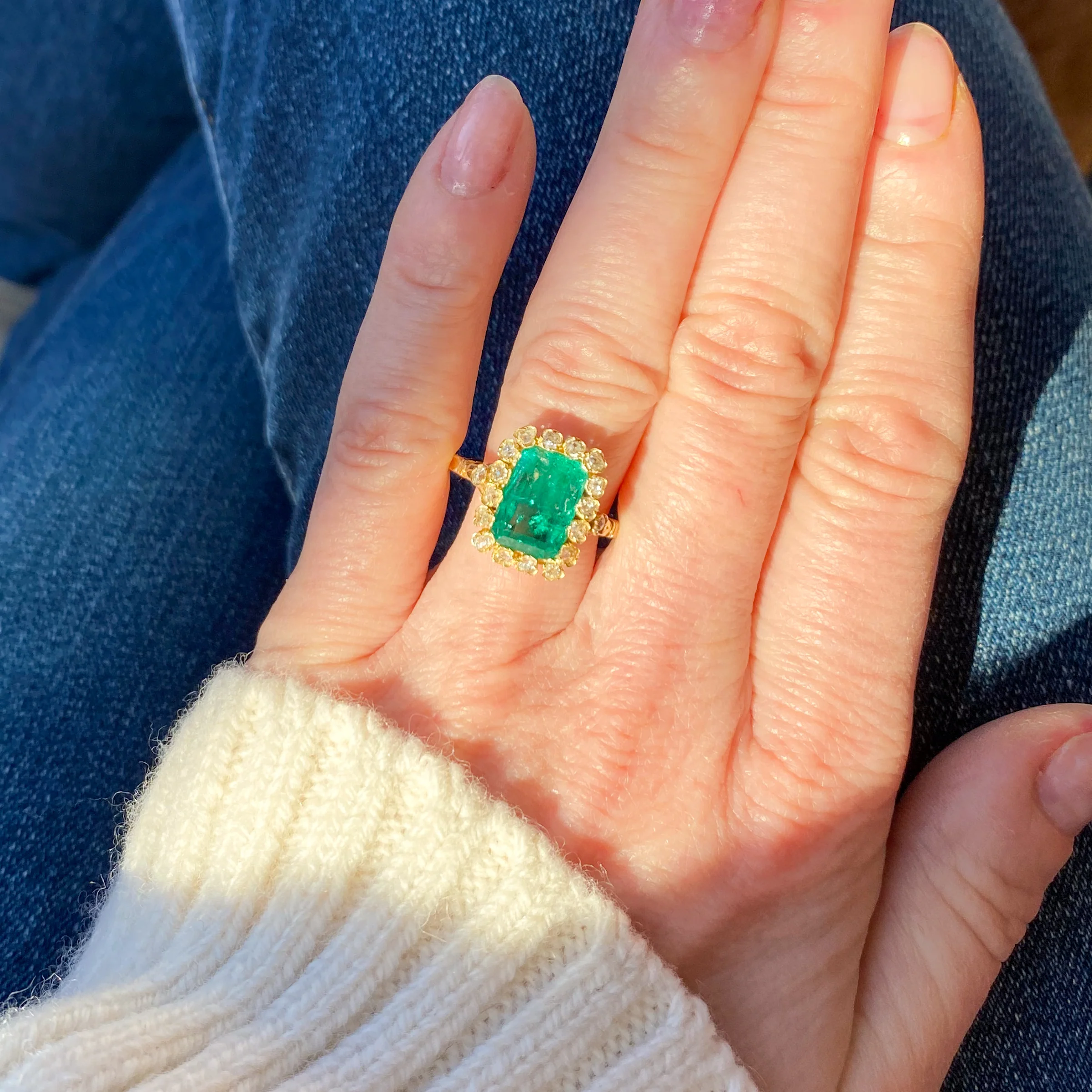 Art Nouveau 2.80 Carat Colombian Emerald & Old Cut Diamond Ring, circa 1900 - Image 7
