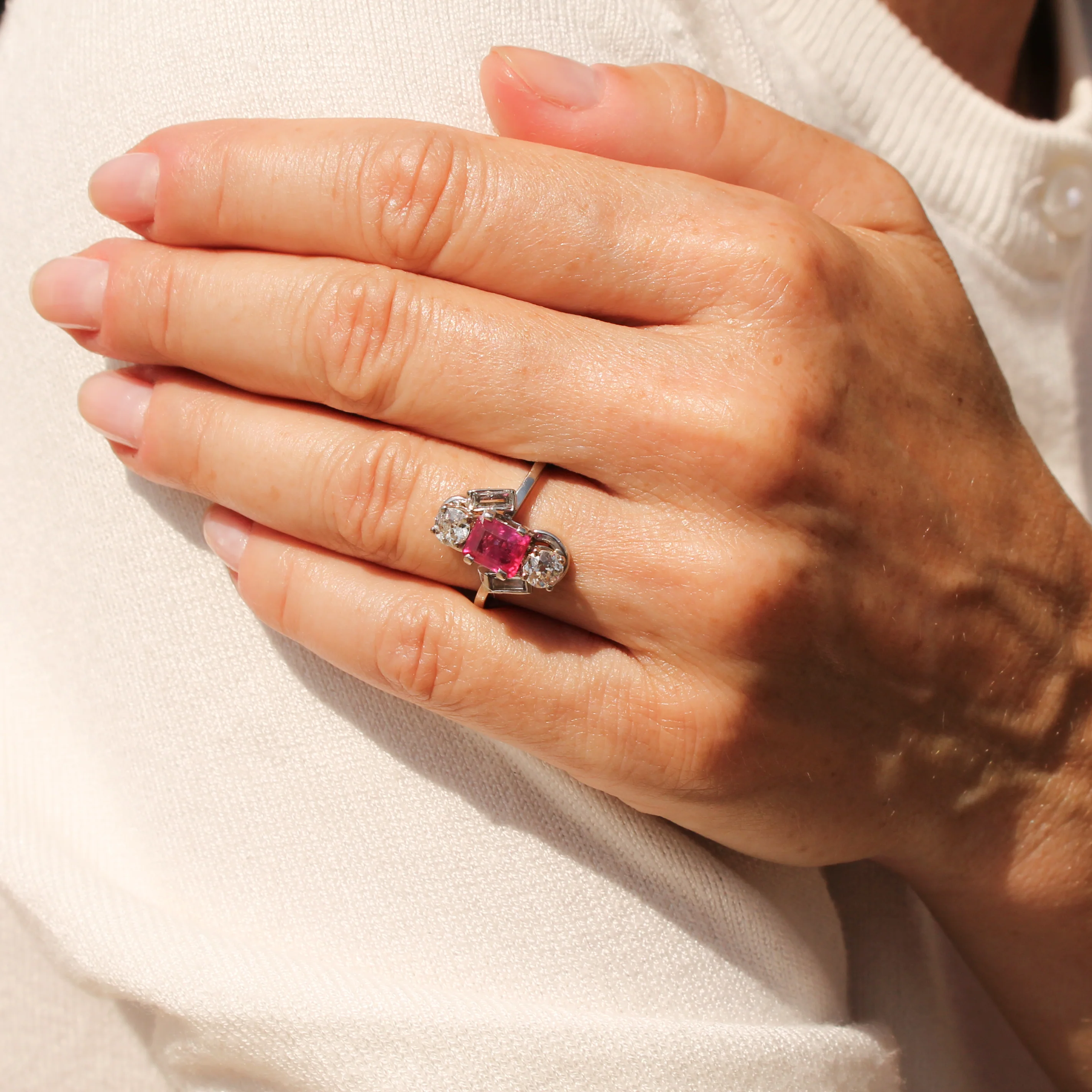 Art Deco 1.25 Carat Natural Burmese Ruby & Diamond Ring, circa 1935 - Image 7