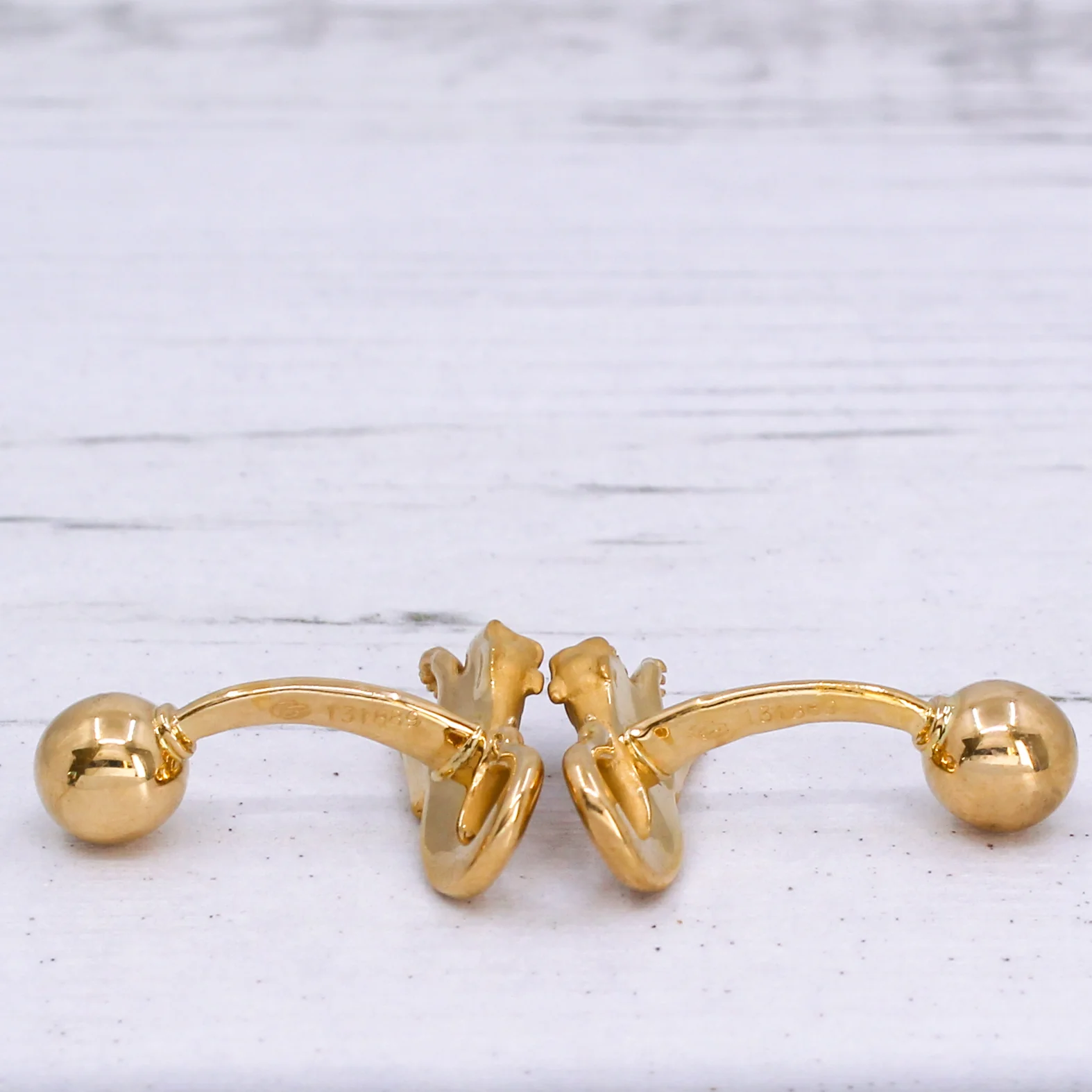 CARRERA Y CARRERA Panther Cufflinks, 18k Gold - Image 6