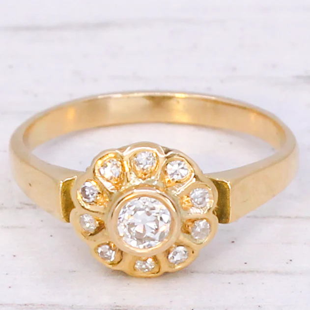 Edwardian 0.31 Carat Old Cut Diamond Cluster Ring, circa 1910 - Image 3