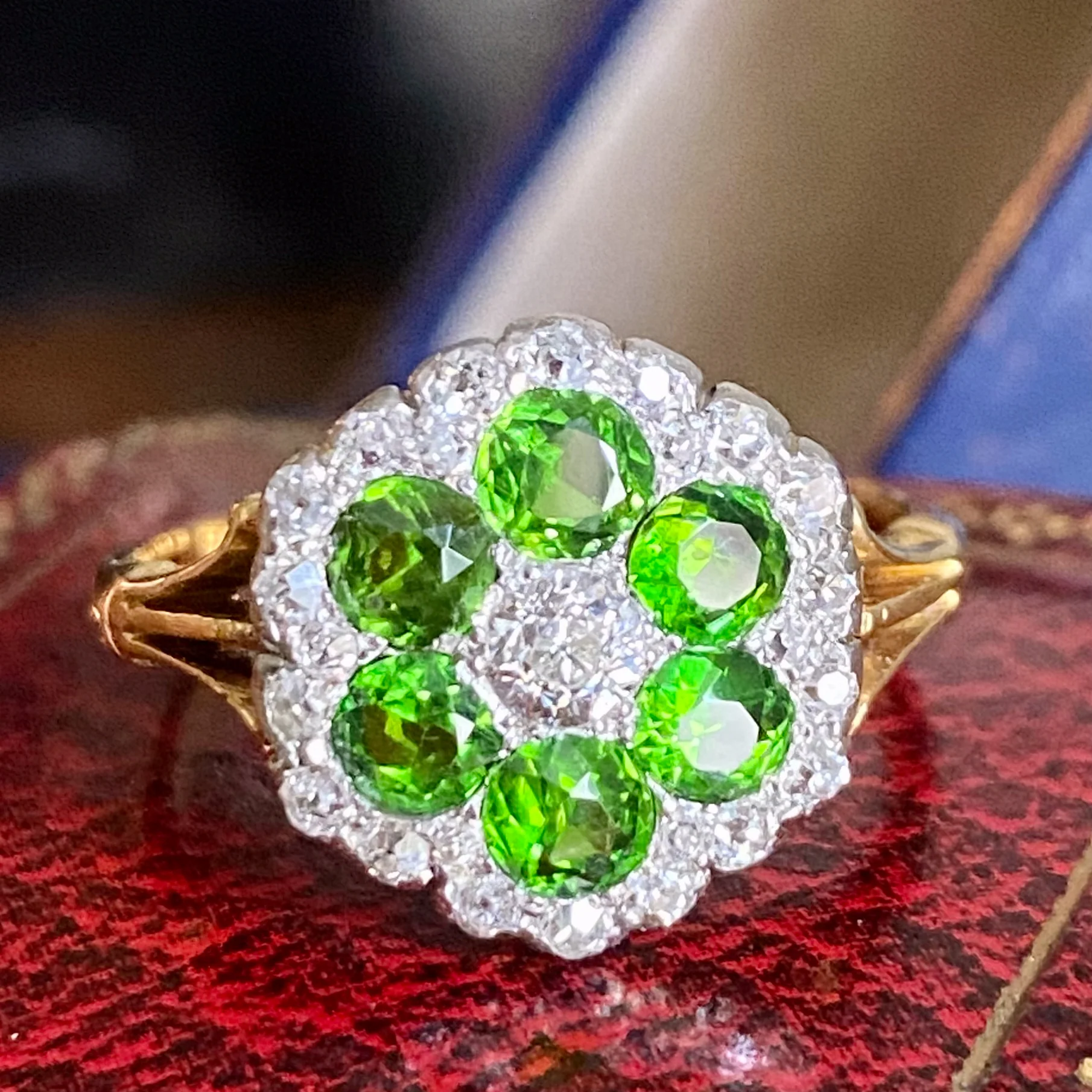 Edwardian 1.31 Carat Demantoid Garnet & Diamond Cluster Ring, circa 1905 - Image 9