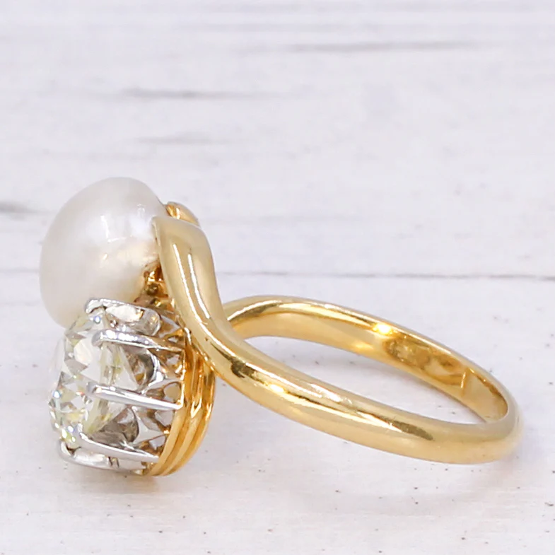 Edwardian 1.35 Carat Old Cut Diamond & Natural Pearl Crossover Ring, circa 1910 - Image 4