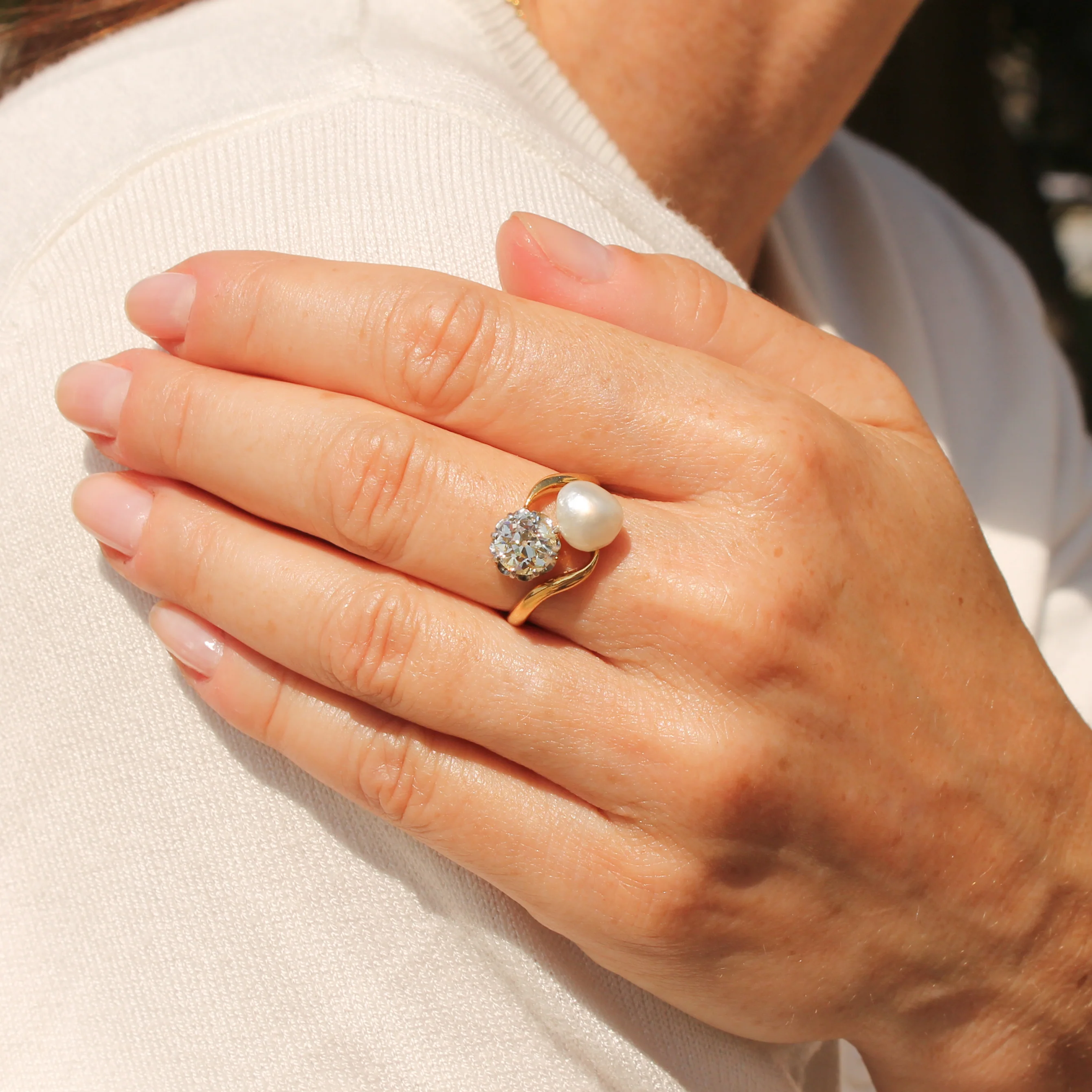 Edwardian 1.35 Carat Old Cut Diamond & Natural Pearl Crossover Ring, circa 1910 - Image 8