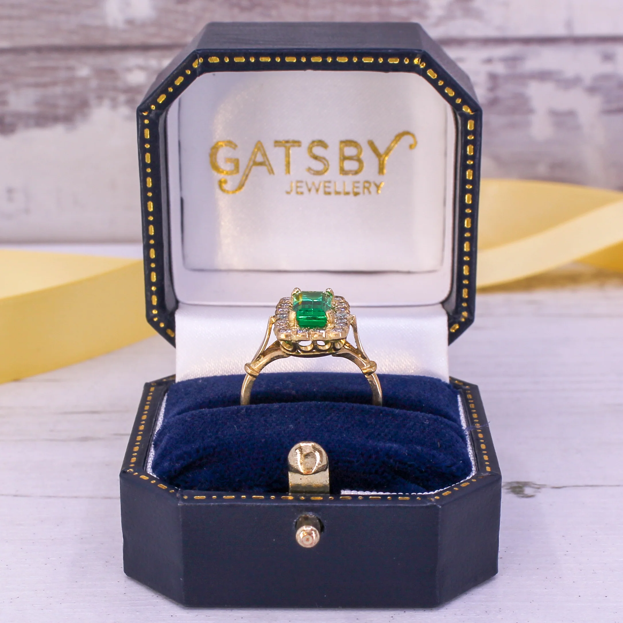 Edwardian 1.42 Carat Colombian Emerald & Diamond Cluster Ring, circa 1910 - Image 9