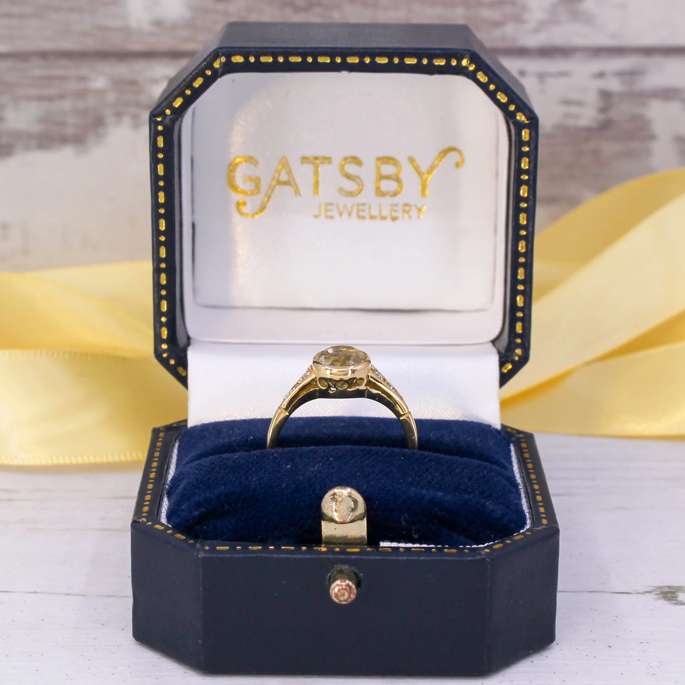 Edwardian 1.70 Carat Natural Ceylon Yellow Sapphire Ring, circa 1905 - Image 8