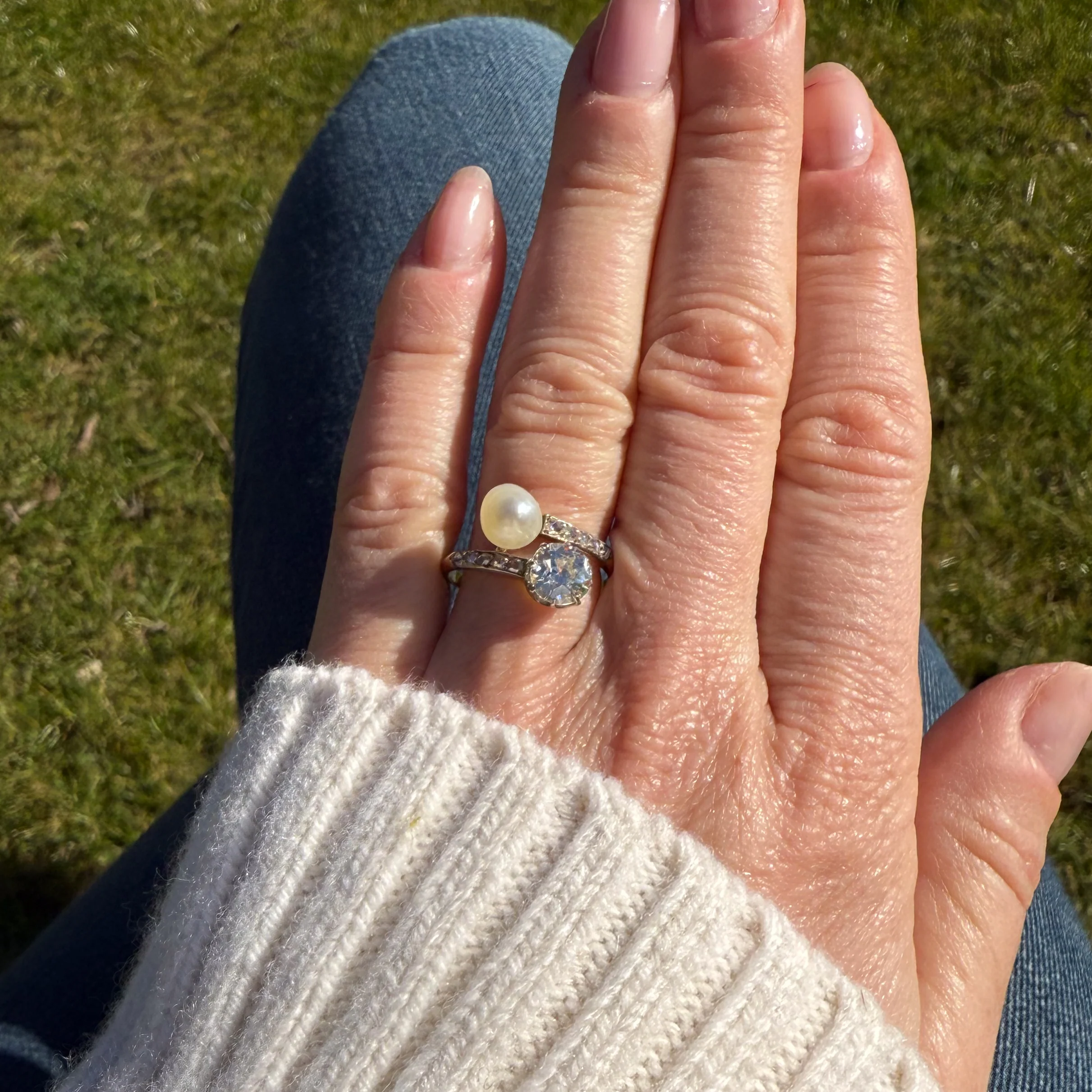 Edwardian 1.00 Carat Old Cut Diamond & Natural Pearl Crossover Ring, circa 1910 - Image 8
