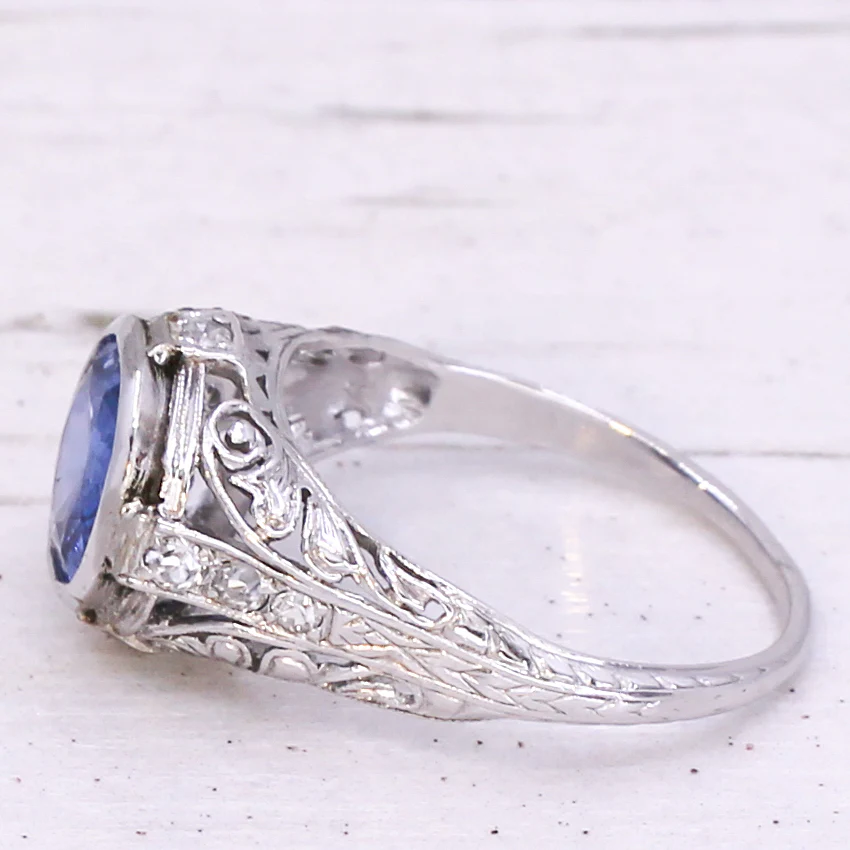 Edwardian 2.14 Carat Sapphire Solitarie Ring, circa 1910 - Image 3