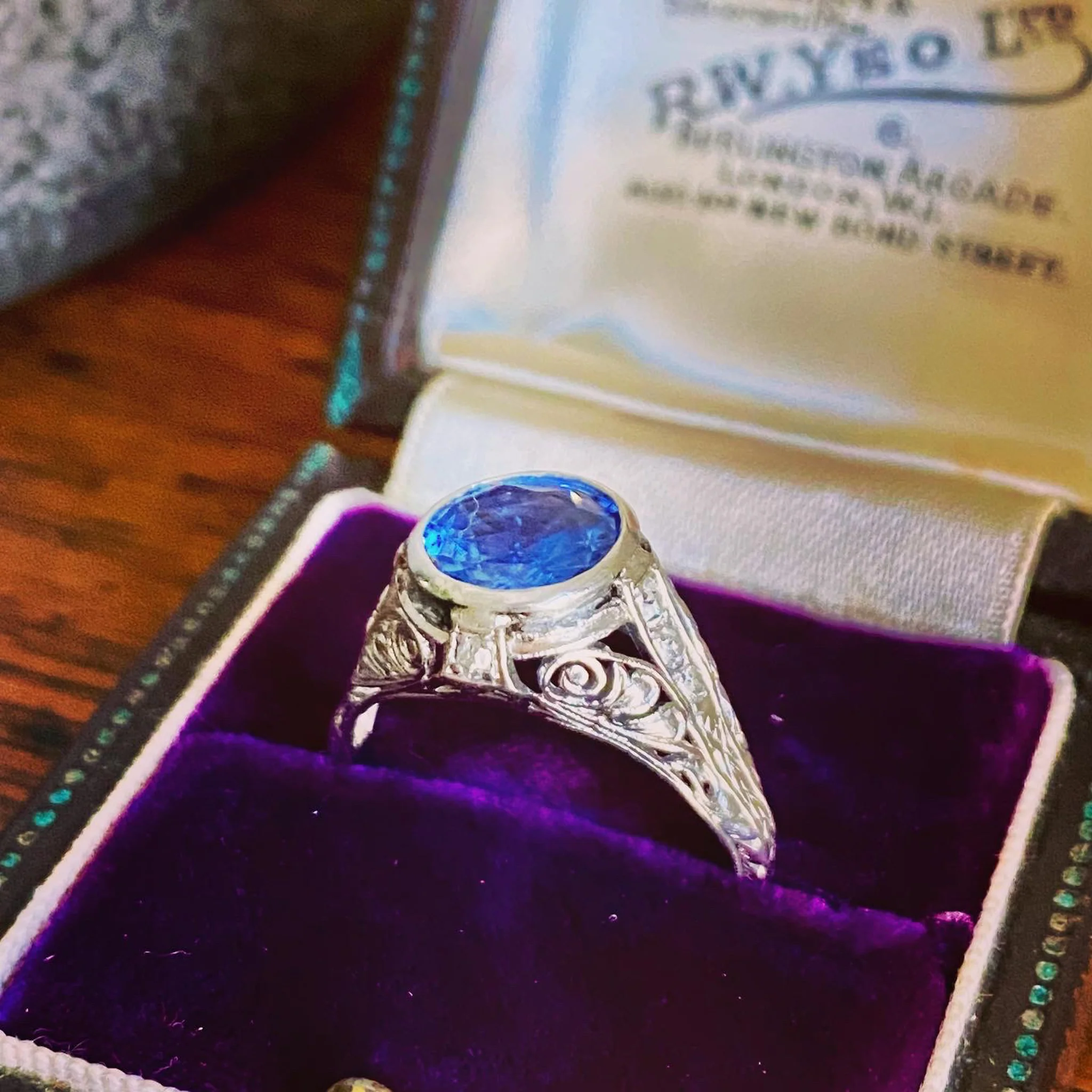 Edwardian 2.14 Carat Sapphire Solitarie Ring, circa 1910 - Image 8