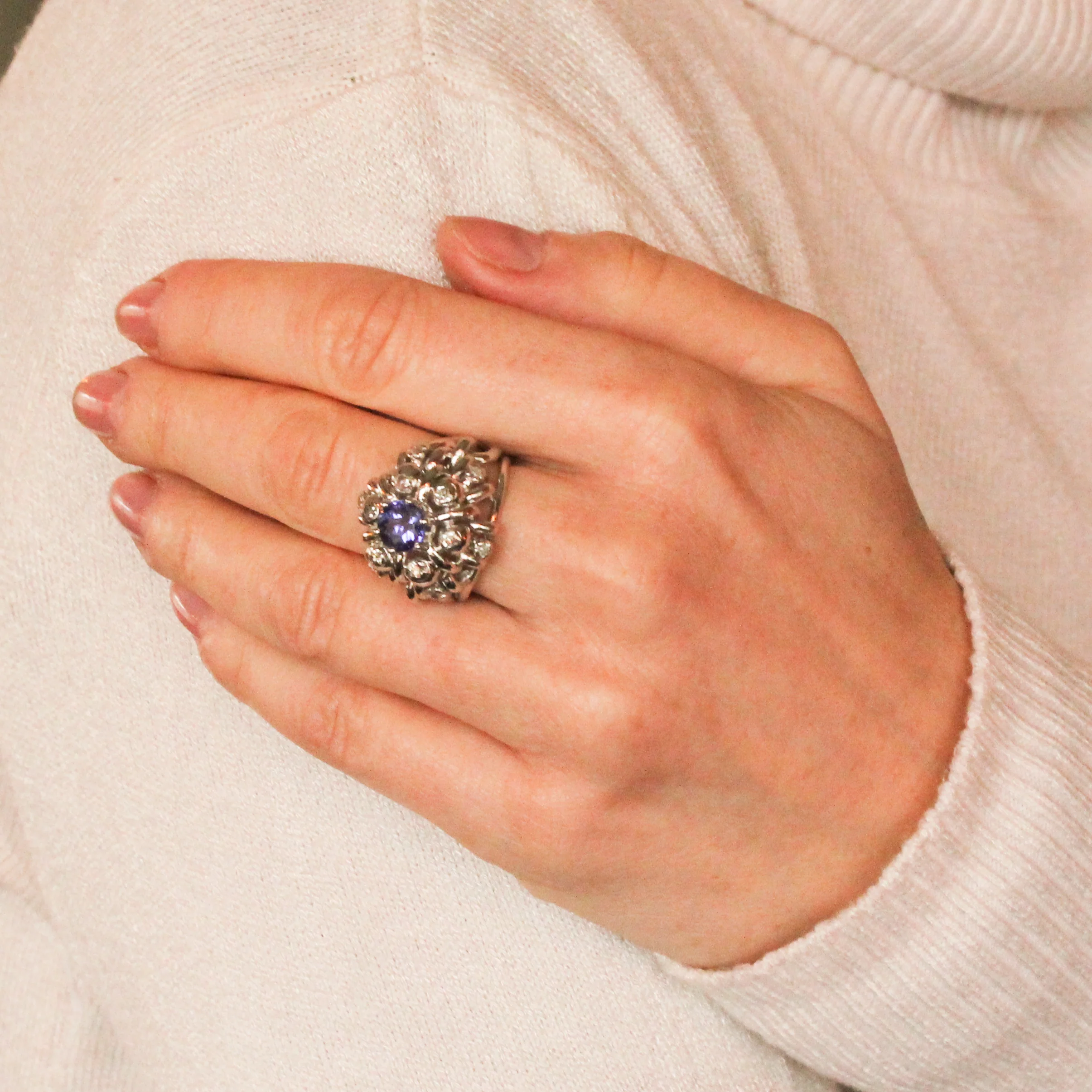 Late 20th Century 1.23 Carat Tanzanite & Diamond Cocktail Ring, circa 1975 - Image 6