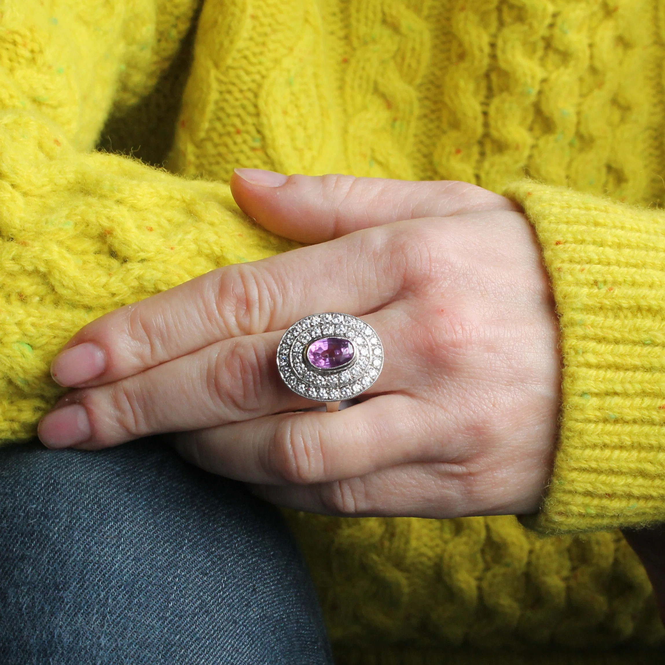 Late 20th Century 2.80 Carat Ceylon Purple Sapphire & Diamond Ring, circa 1970 - Image 9