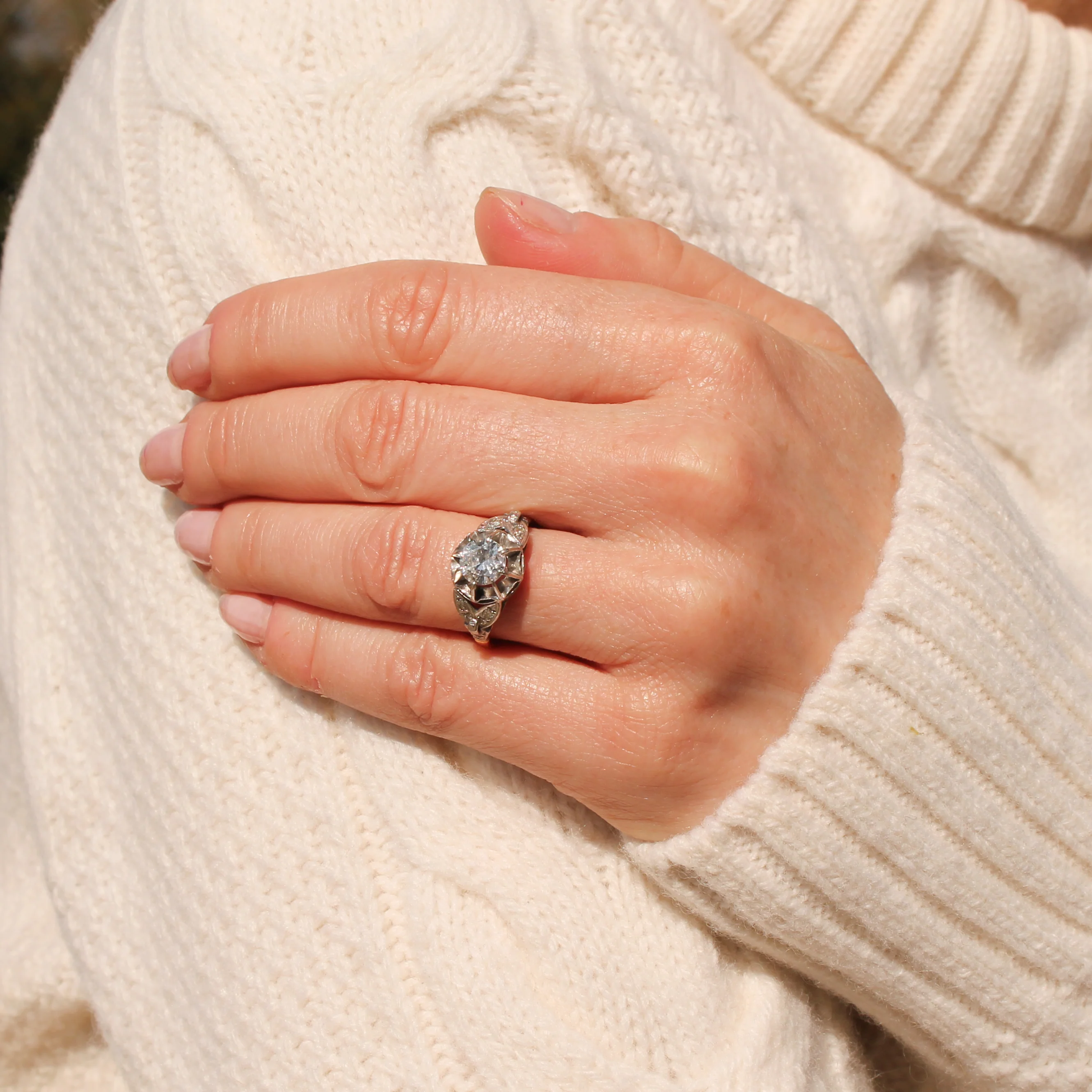 Mid Century 0.86 Carat Transitional Cut Diamond Engagement Ring, circa 1950 - Image 7