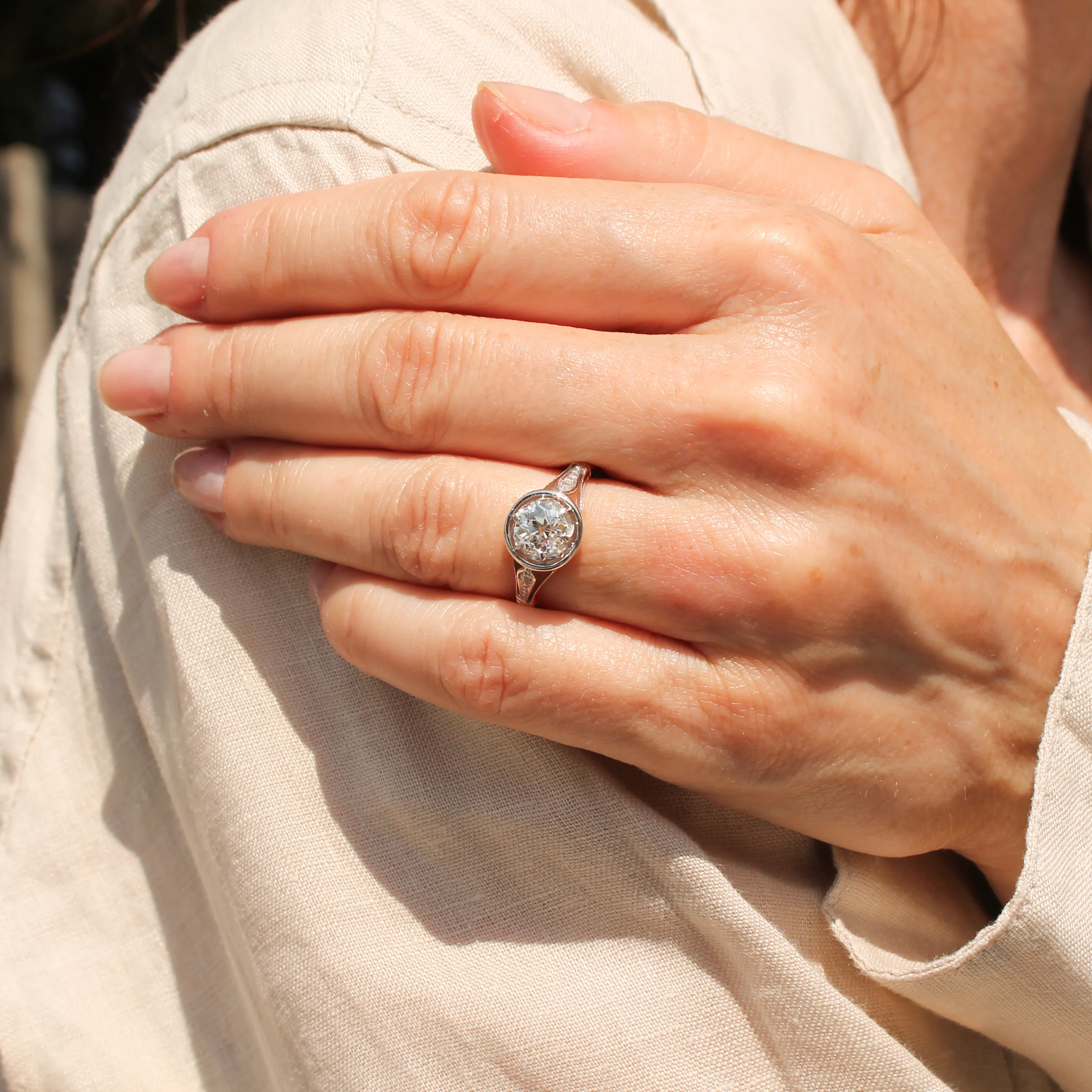 Mid Century 0.91 Carat Old Cut Diamond Engagement Ring, circa 1950 - Image 6