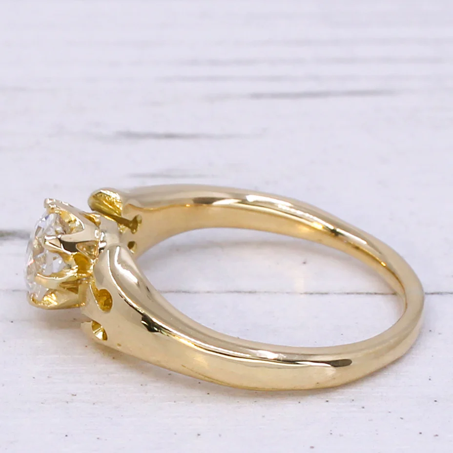 Mid Century 0.91 Carat Old Cut Diamond Solitaire Ring, circa 1950 - Image 4