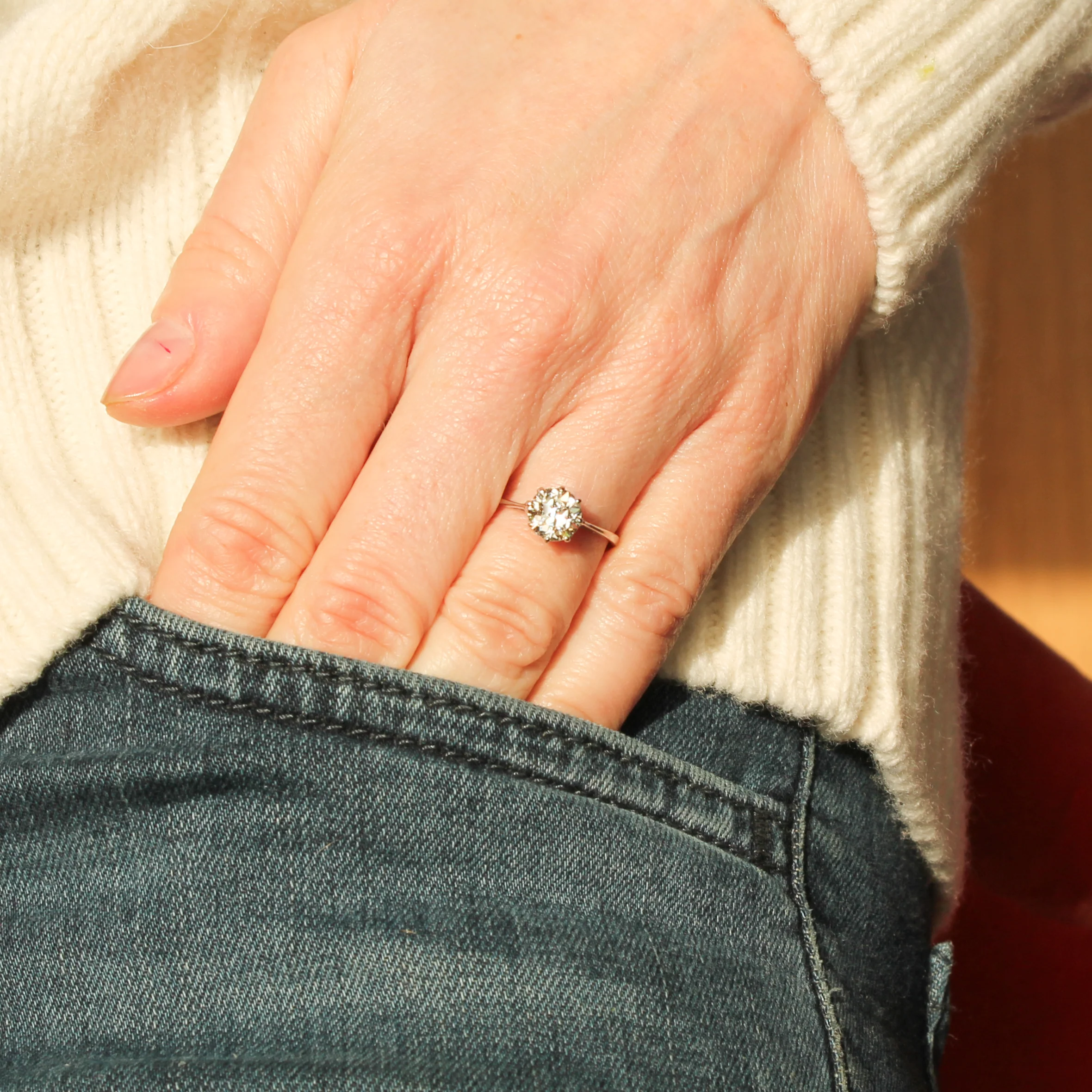Mid Century 1.00 Carat Transitional Cut Diamond Engagement Ring, circa 1950 - Image 2
