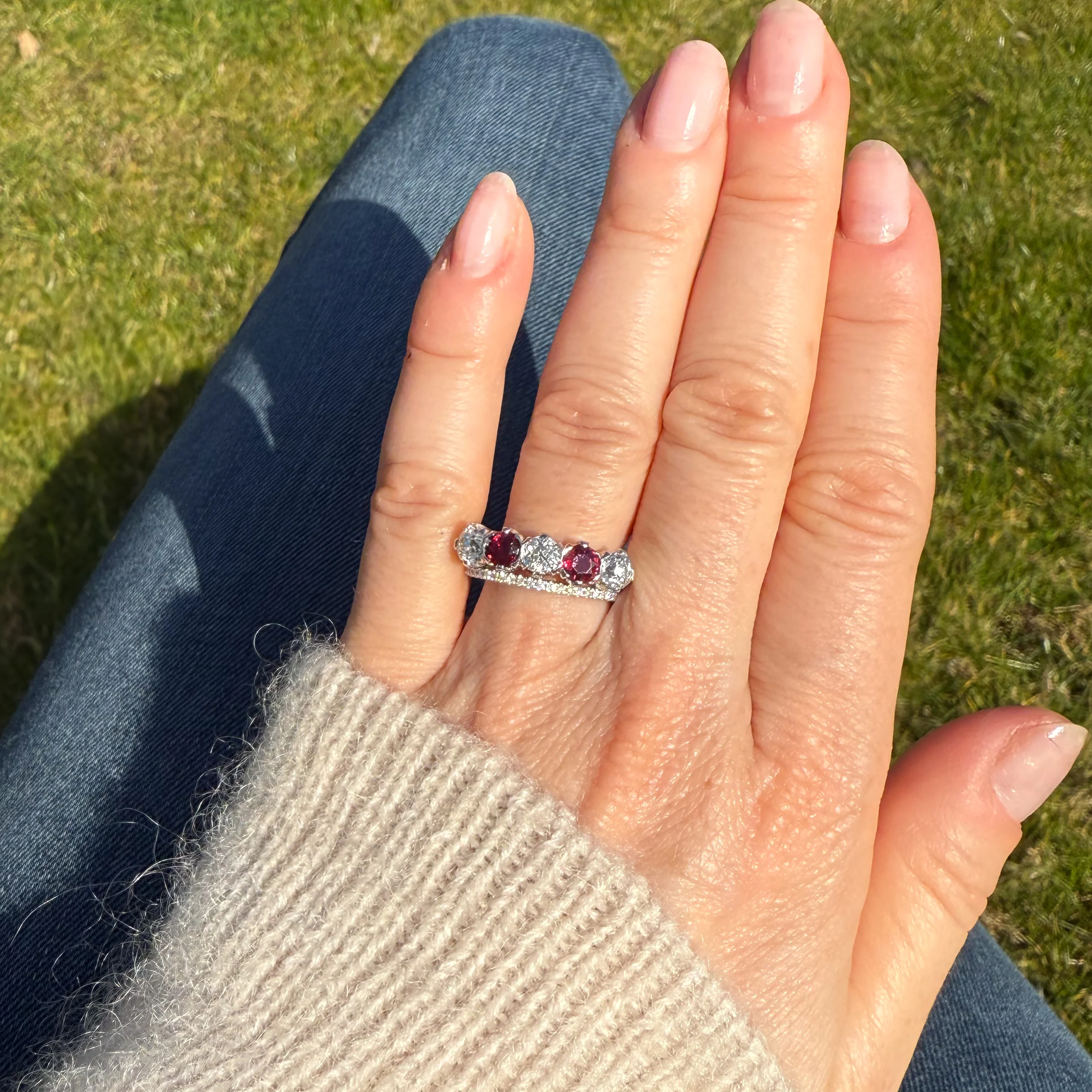 Mid Century 1.14 Old Cut Diamond & 0.68 Carat Ruby Five Stone Ring, circa 1955 - Image 6