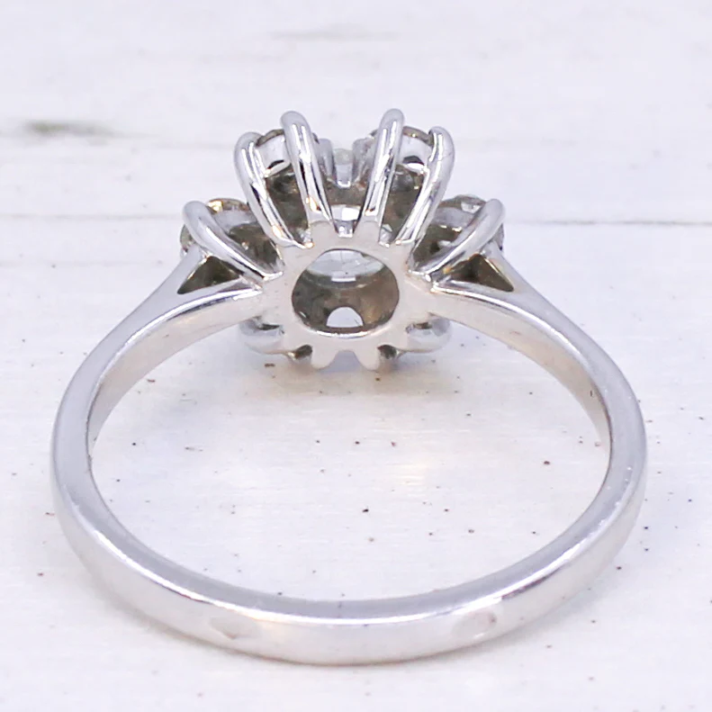Mid Century 1.12 Carat Old Cut Diamond Cluster Ring, French, circa 1965 - Image 5