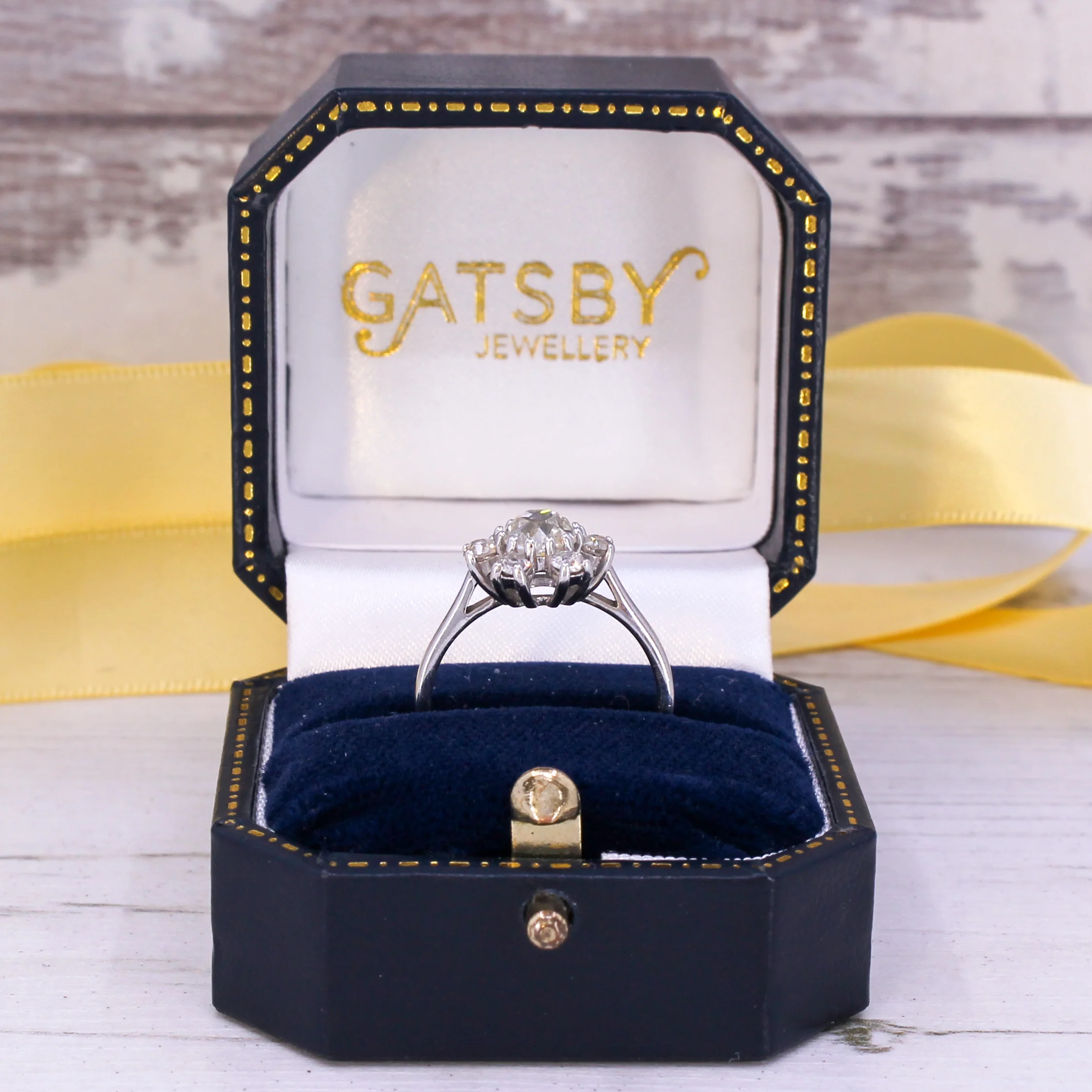 Mid Century 1.12 Carat Old Cut Diamond Cluster Ring, French, circa 1965 - Image 8