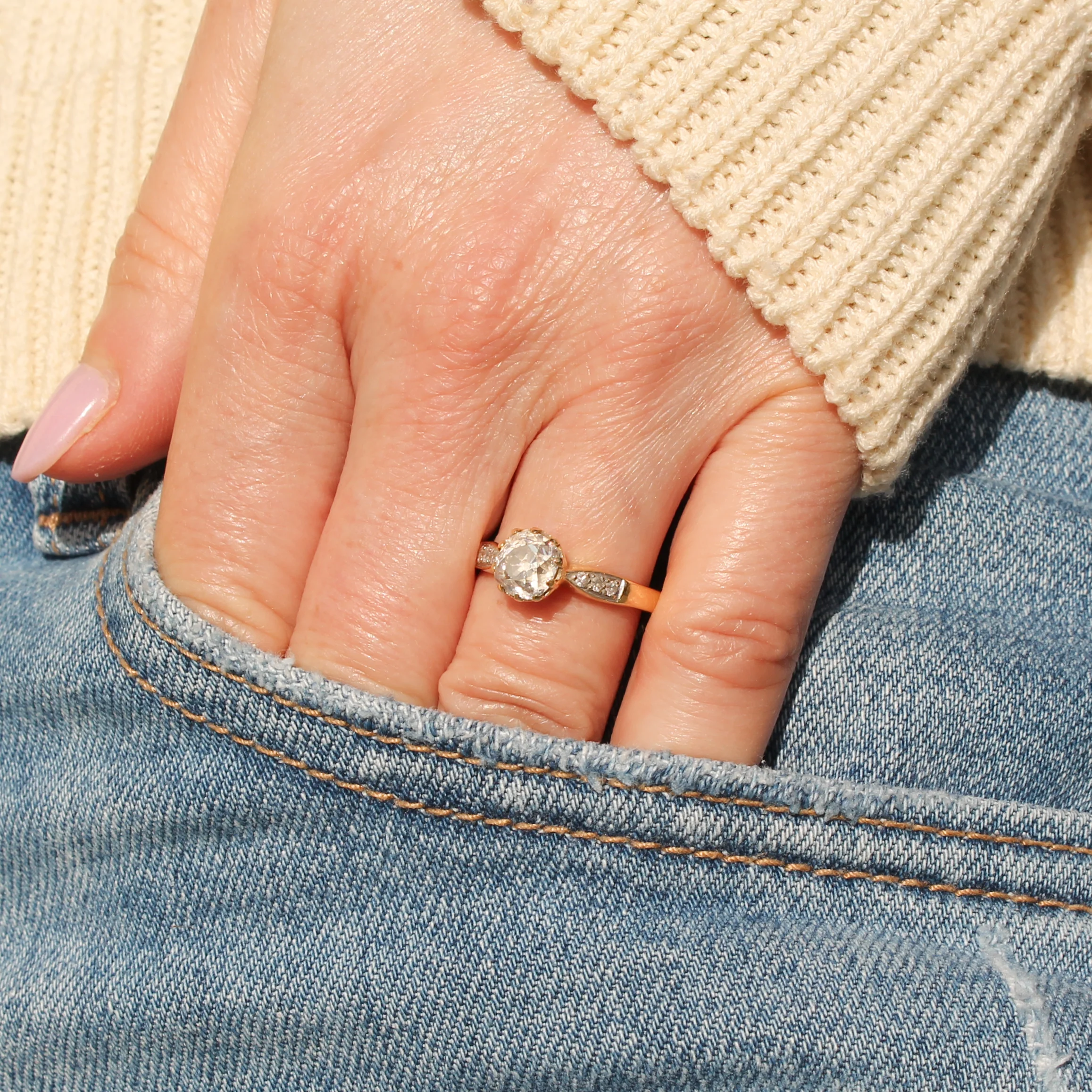 Mid Century 1.26 Carat Old Cut Diamond Engagement Ring, circa 1965 - Image 2