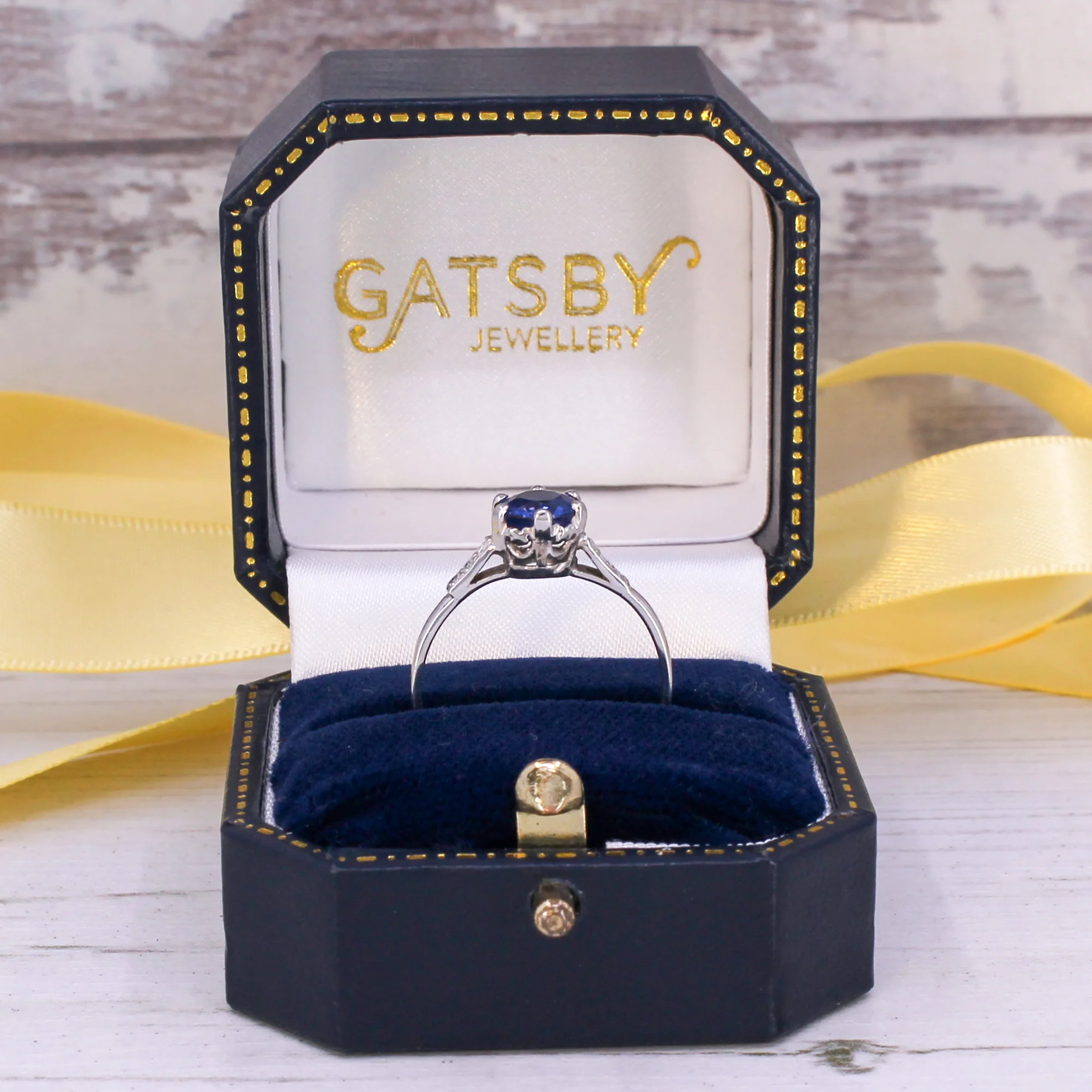 Mid Century 1.26 Carat Ceylon Sapphire Solitaire Ring, circa 1970 - Image 8