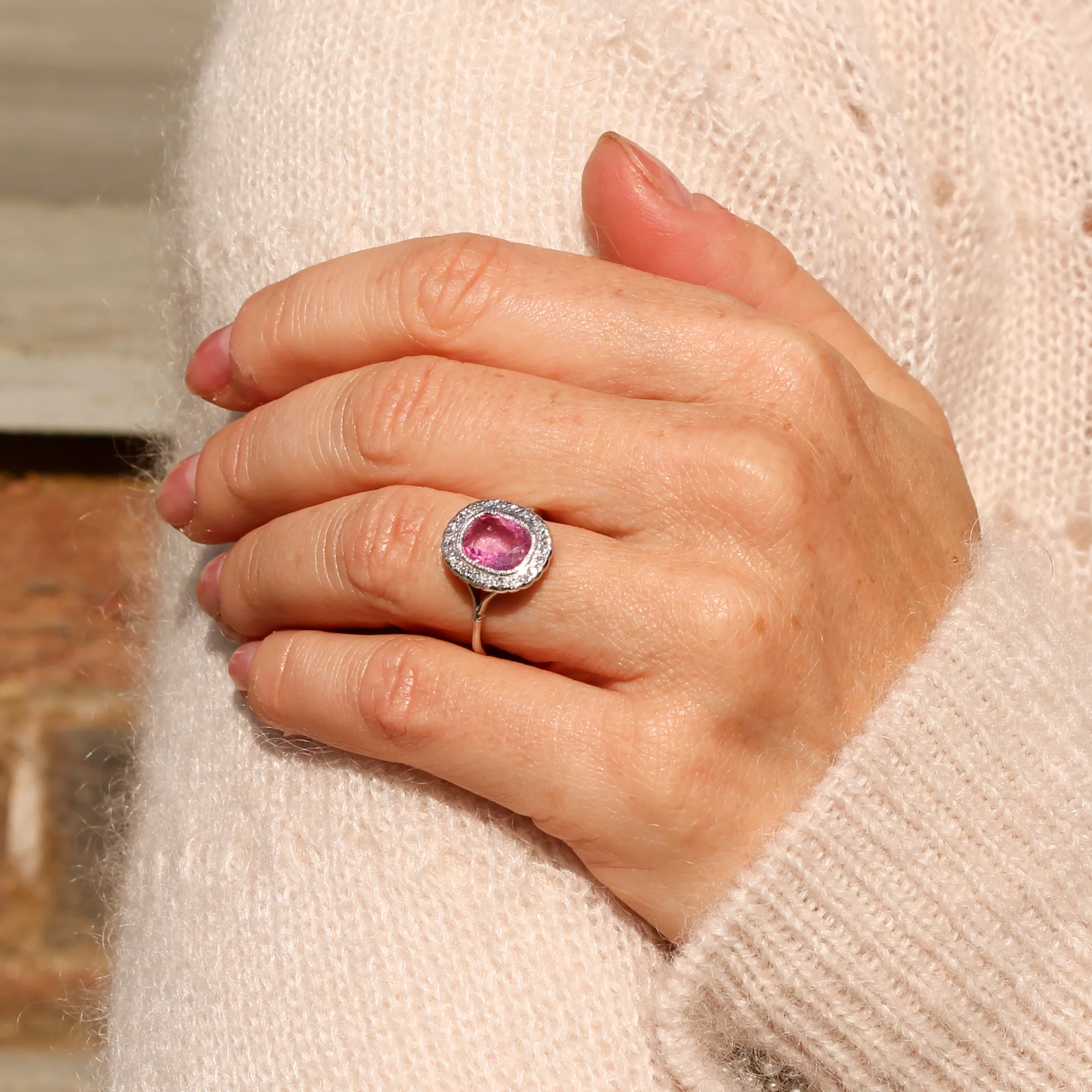 Mid Century 1.50 Carat Natural Pink Sapphire & Diamond Ring, circa 1950 - Image 8